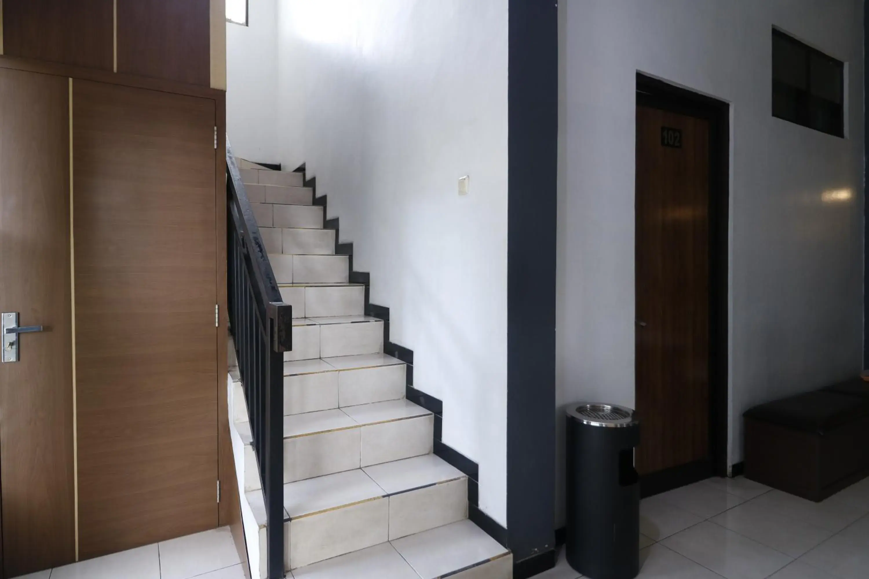 Area and facilities in RedDoorz Plus near Undip Tembalang