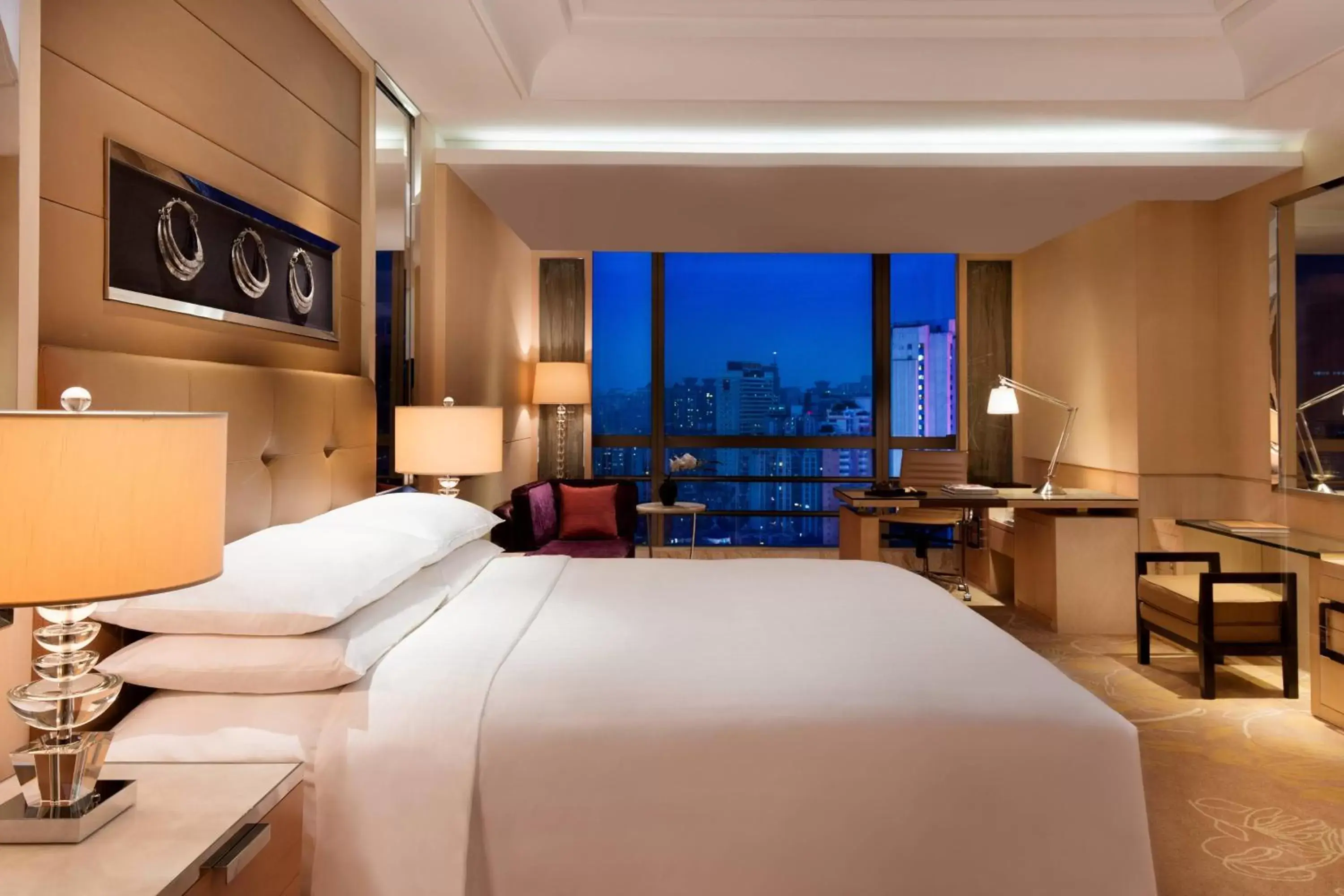 Photo of the whole room in Marriott Guangzhou Tianhe