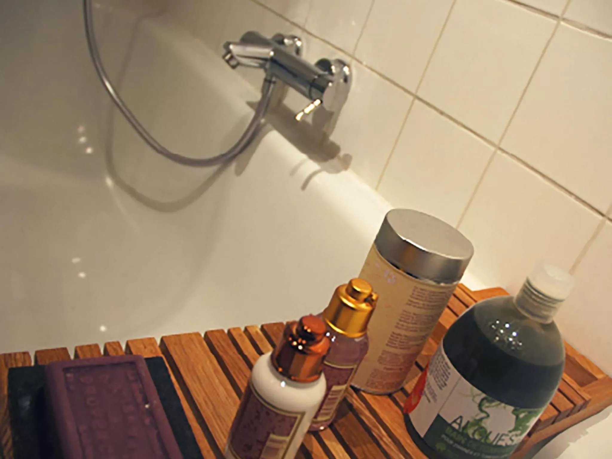 Bathroom in Villa des Roses Voltaire