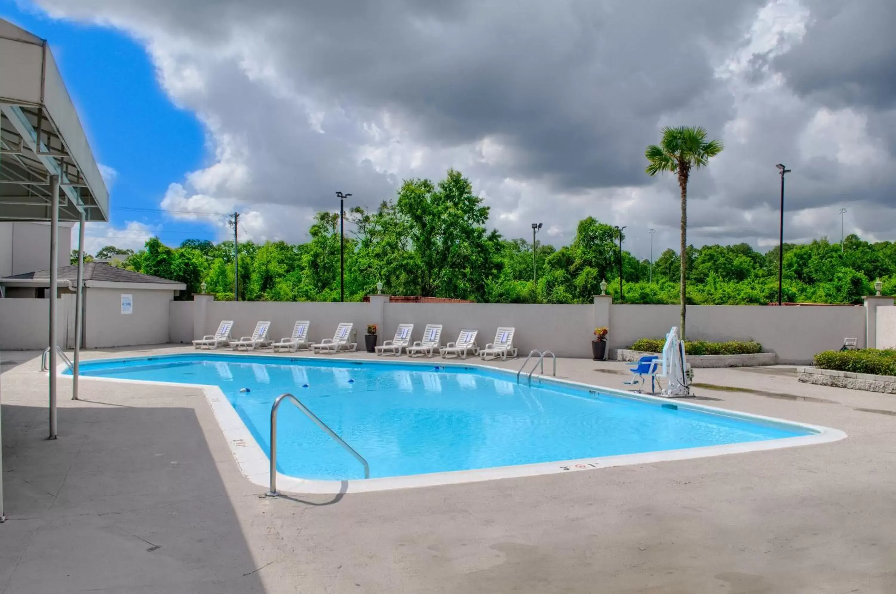 Swimming Pool in Holiday Inn Mobile West I-10, an IHG Hotel