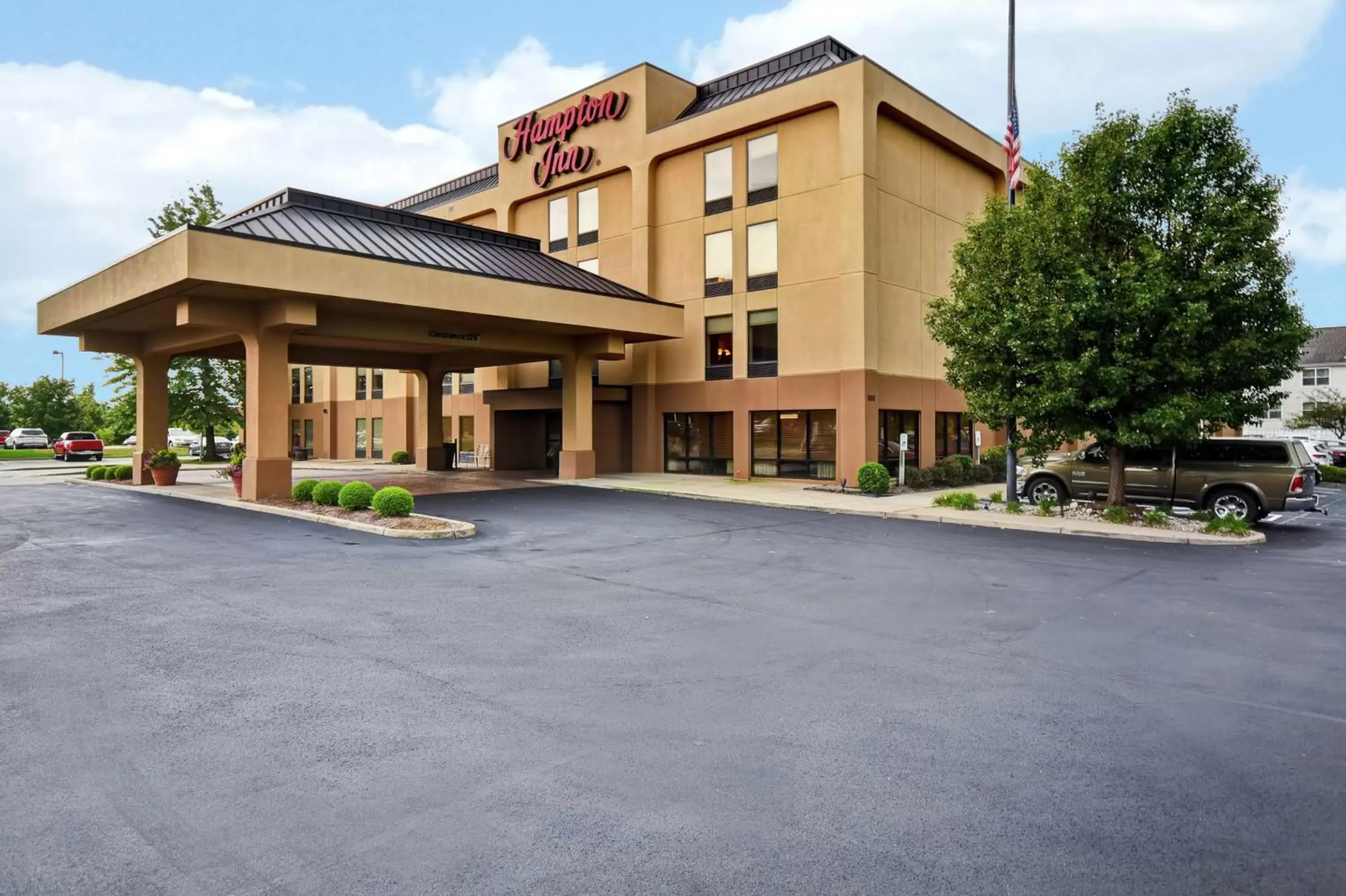 Property Building in Hampton Inn Louisville Airport Fair/Expo Center