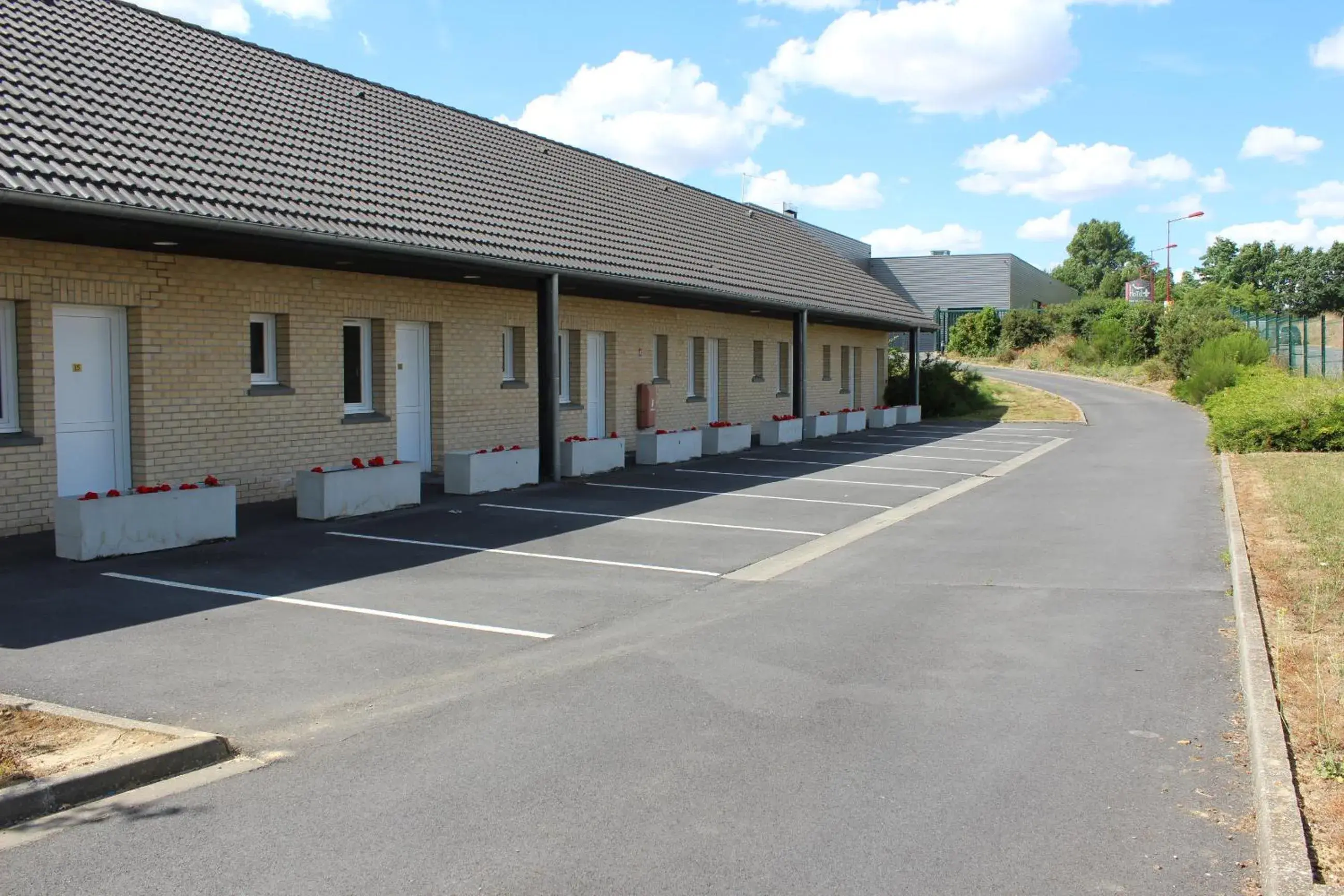 Property Building in Hôtel Fleur de Lys Hazebrouck