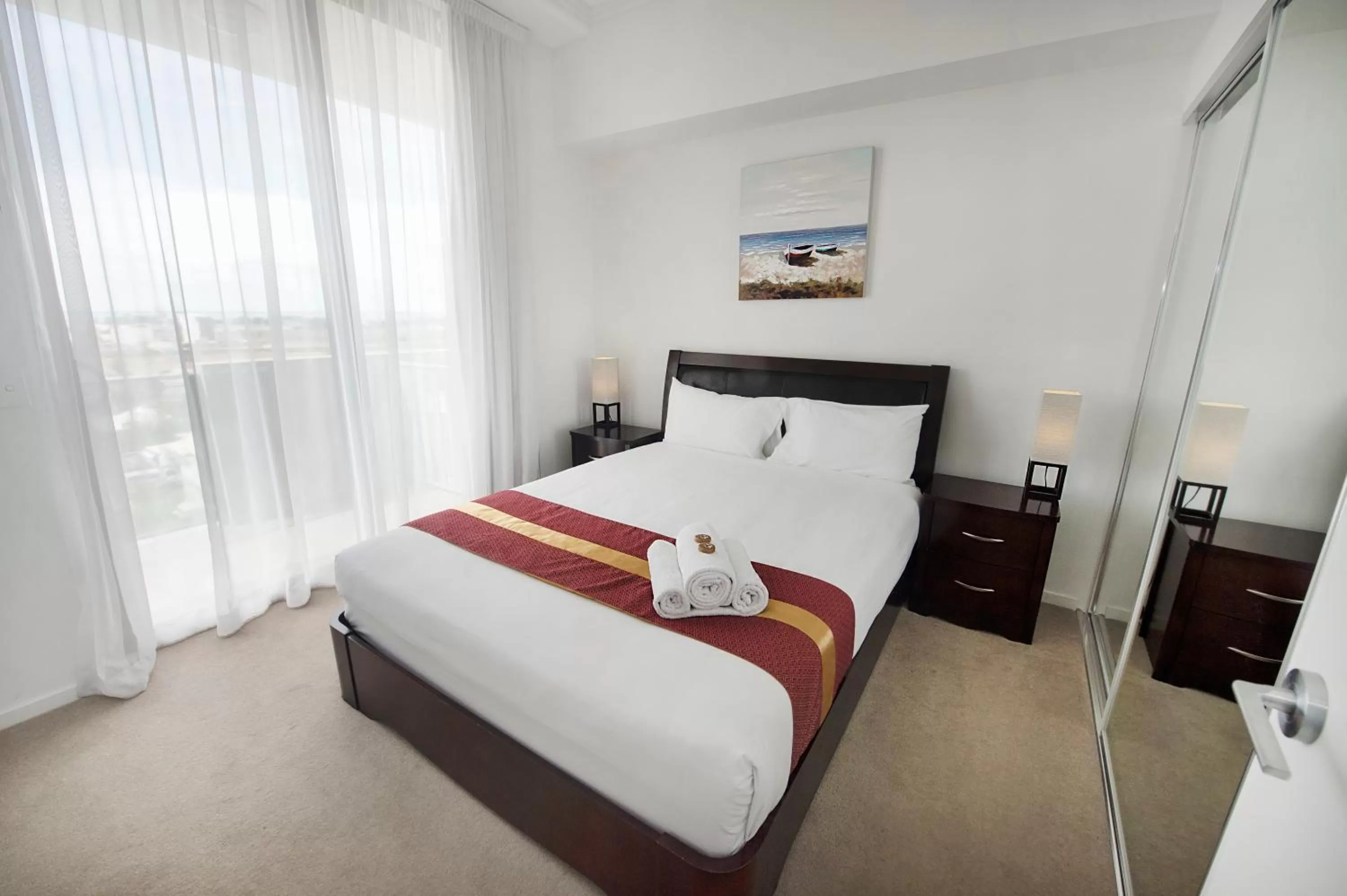 Bedroom, Bed in Gladstone Central Plaza Official