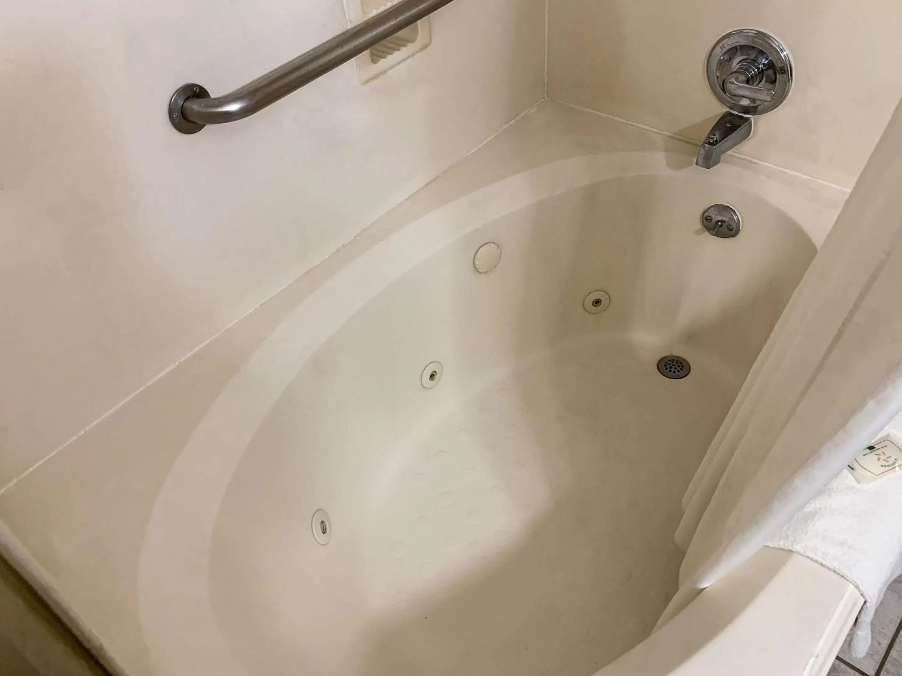 Bathroom in Quality Suites Houston NW Cy-Fair