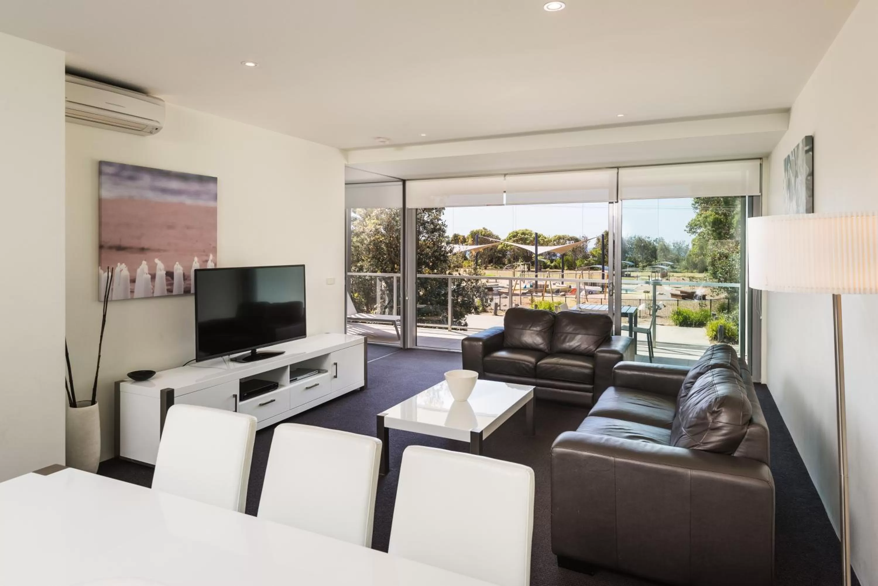 TV and multimedia in Coast Resort Merimbula
