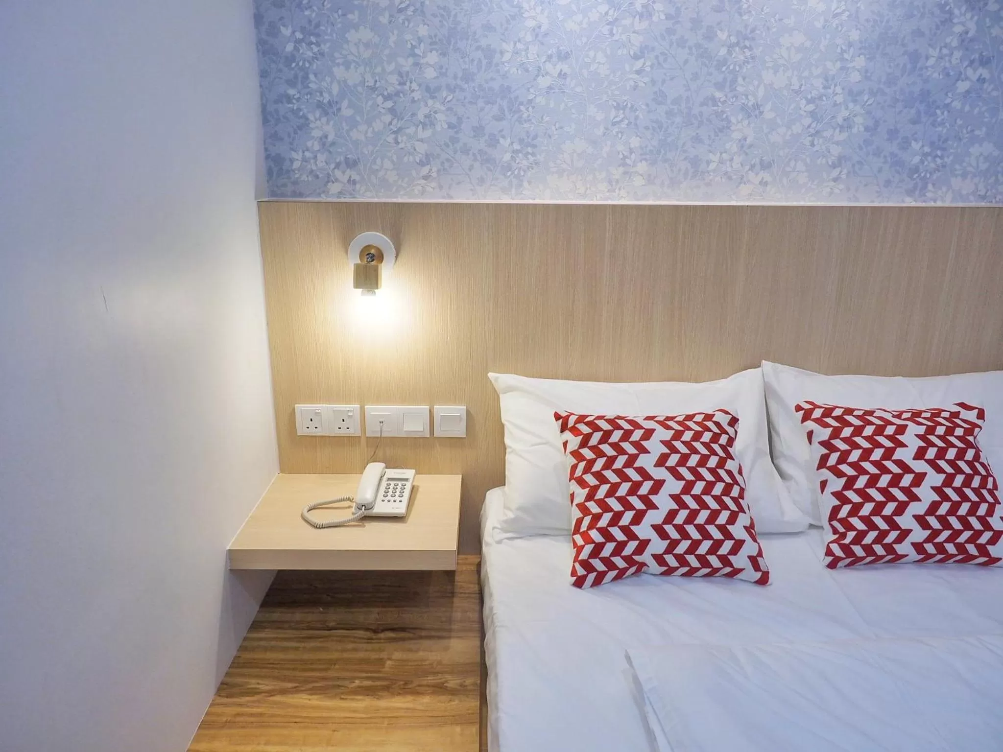 Bathroom, Bed in The Tree Hotel