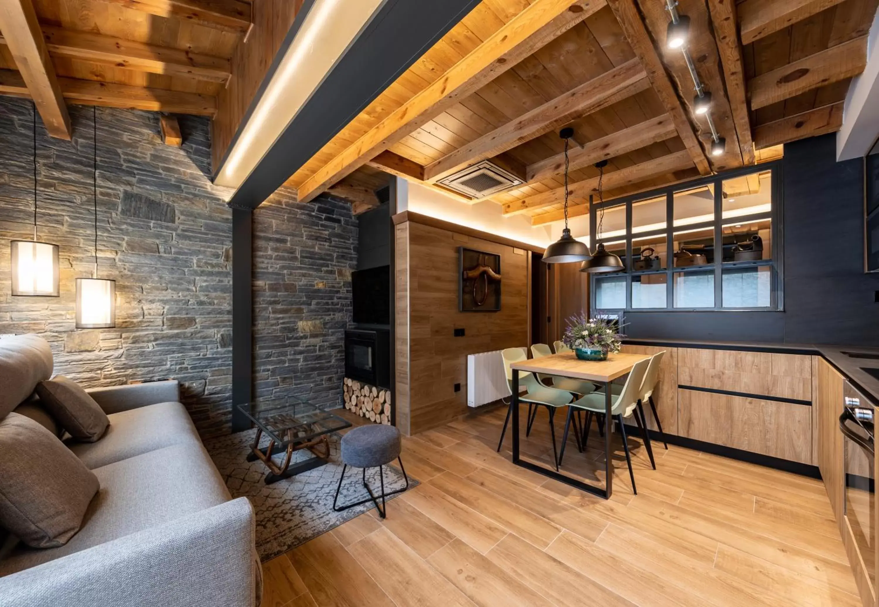 Dining Area in CERDANYA MOUNTAIN RESIDENCES