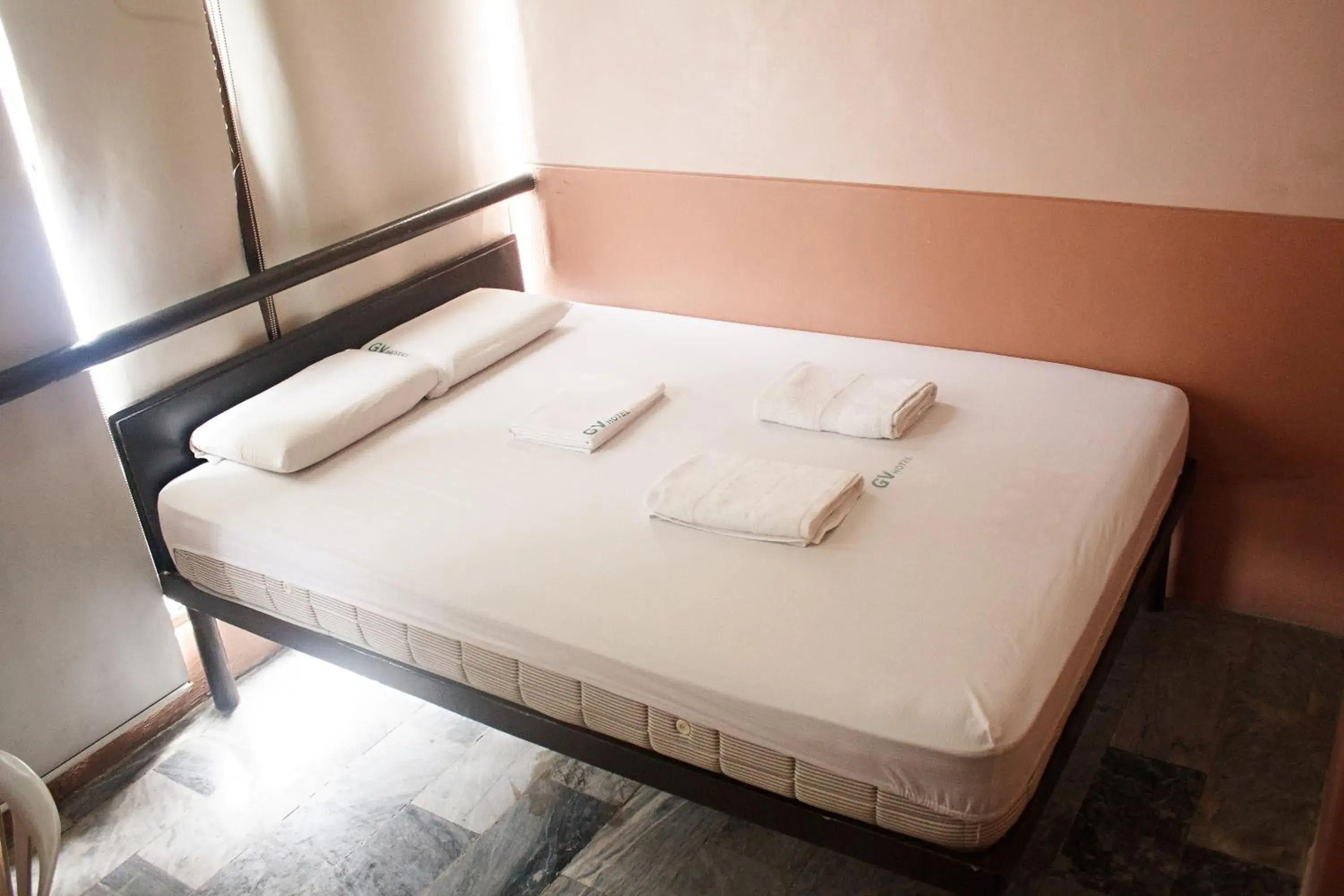 Bed in GV Hotel - Ormoc