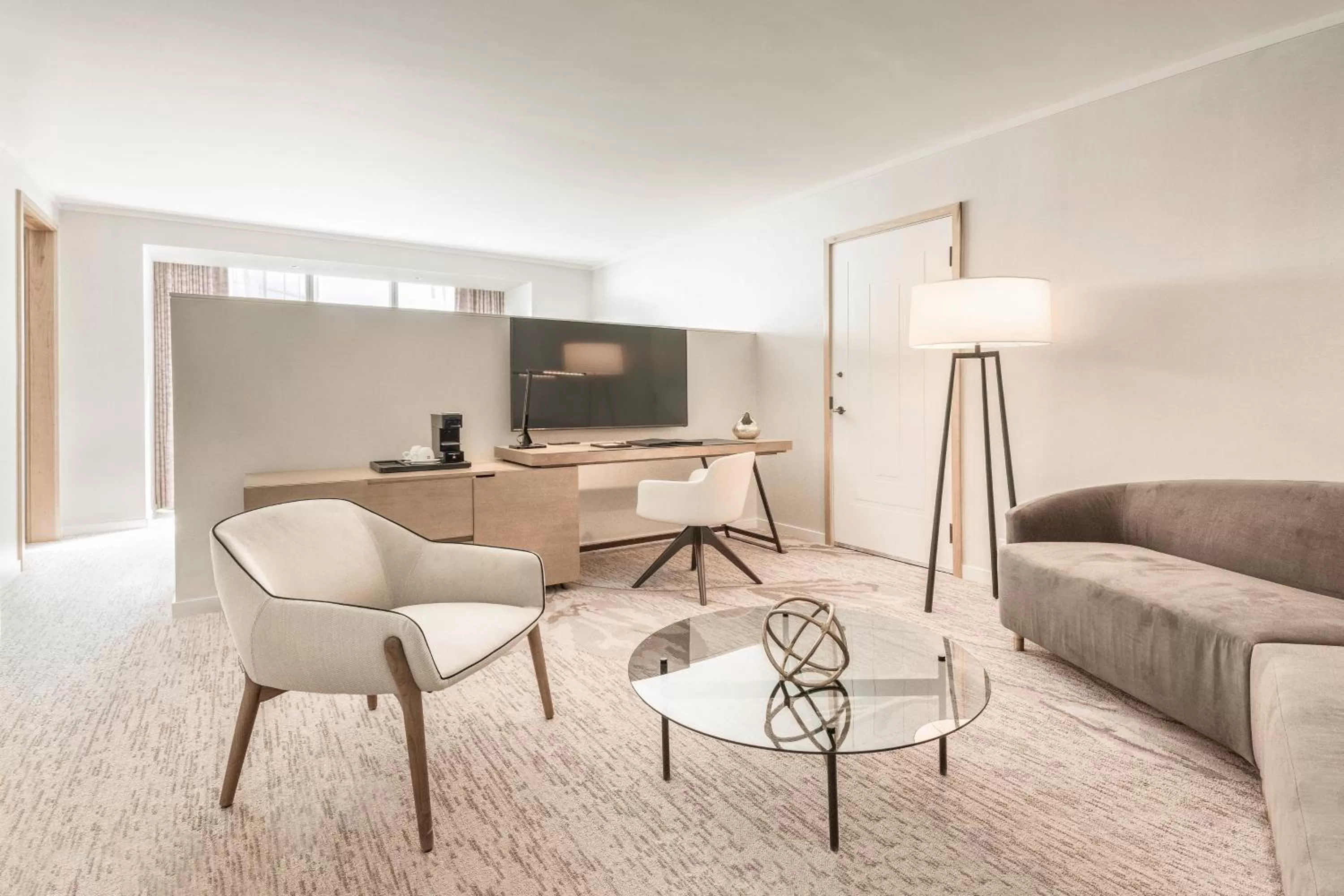 Photo of the whole room in JW Marriott Parq Vancouver