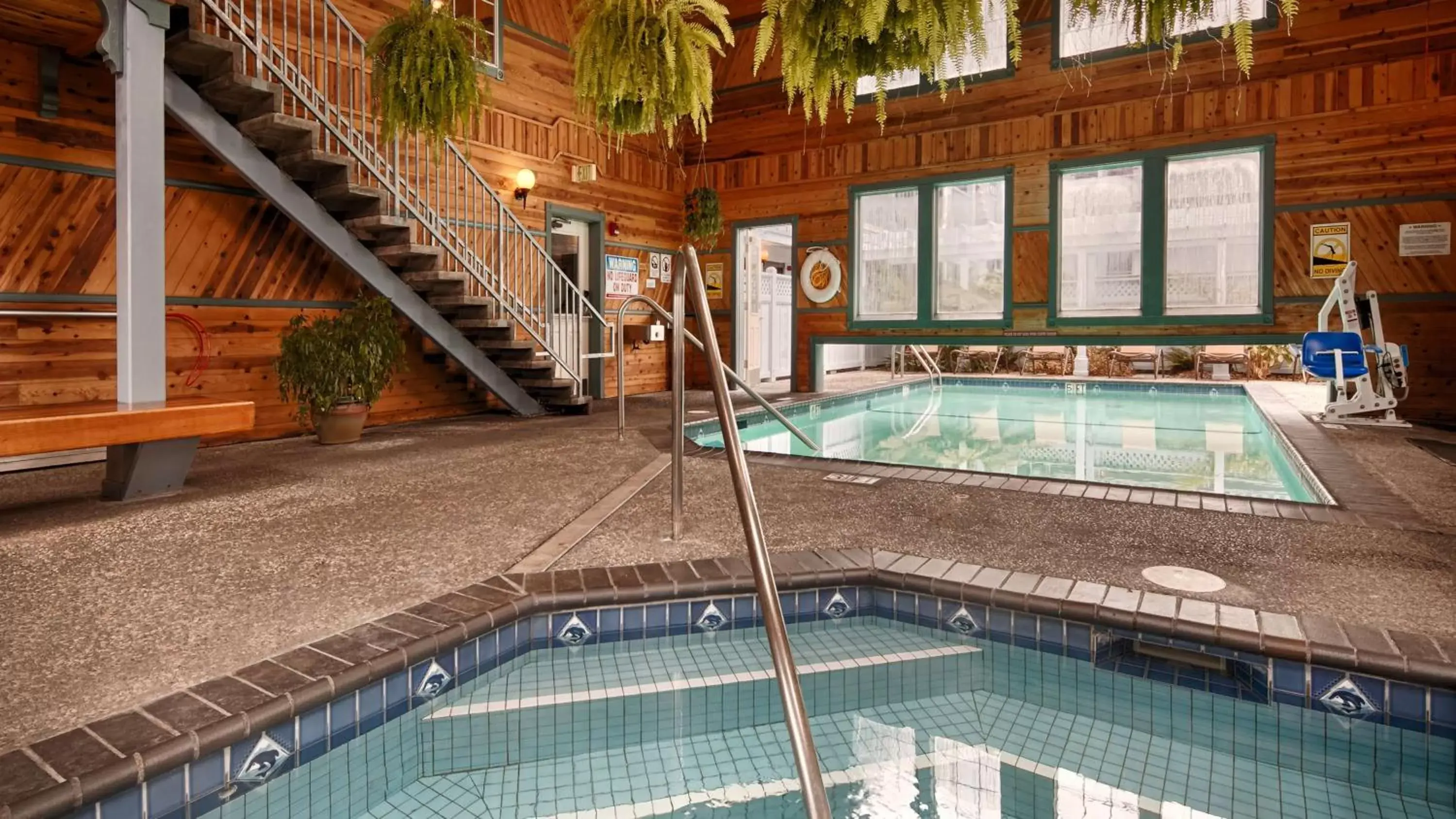 Spa and wellness centre/facilities, Swimming Pool in Best Western Plus Bayshore Inn