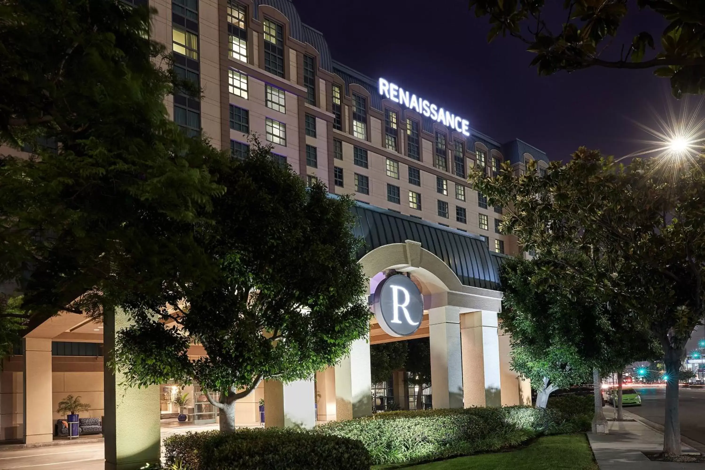 Property Building in Renaissance Los Angeles Airport Hotel