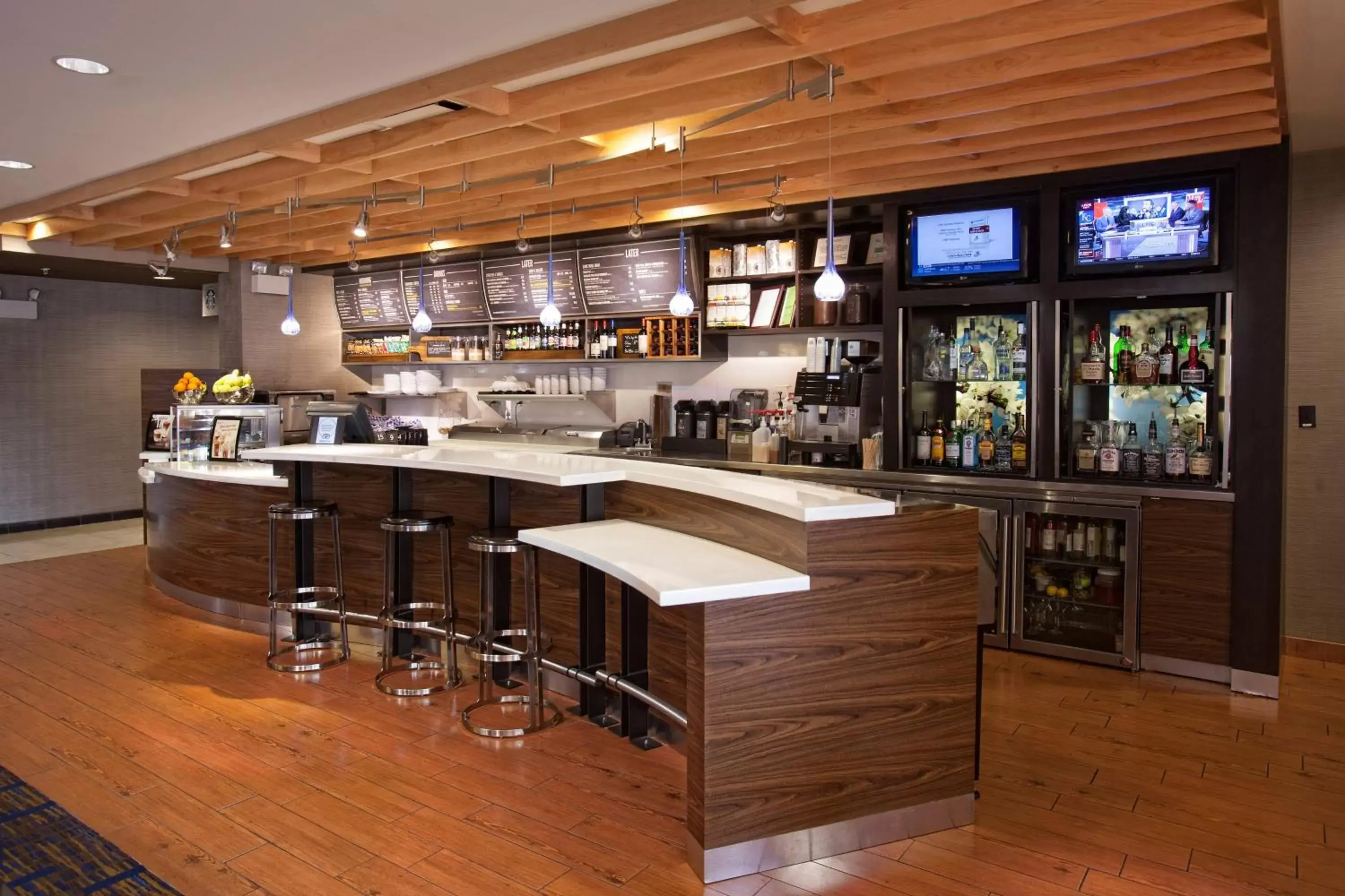 Restaurant/places to eat, Lounge/Bar in Courtyard by Marriott Fayetteville