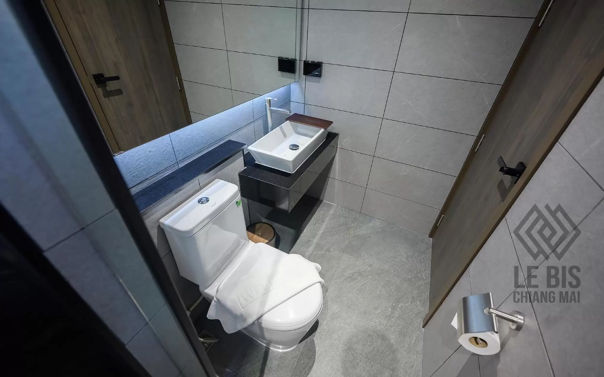 Bathroom in Le Bis Hotel