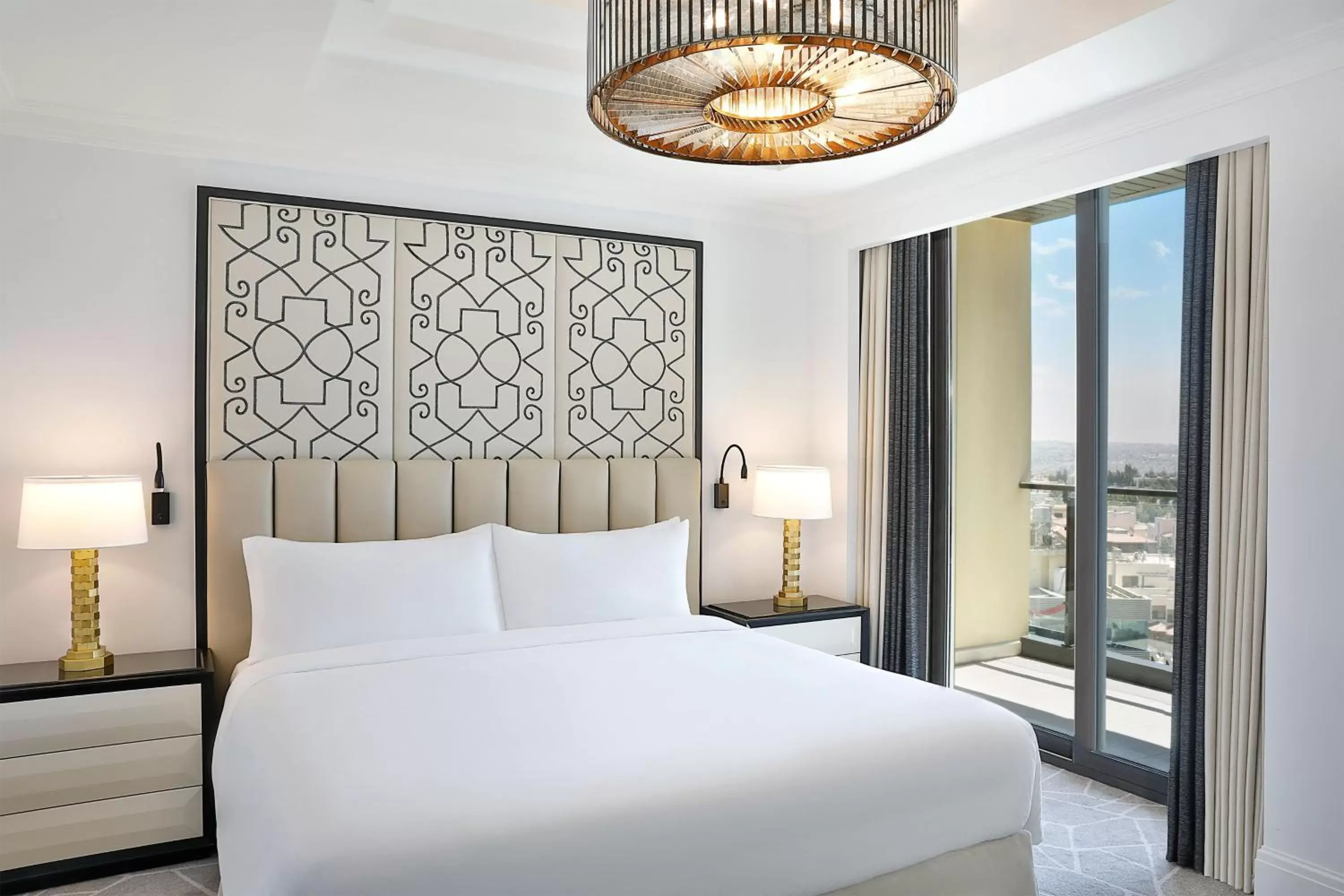 Bedroom, Bed in The St. Regis Amman