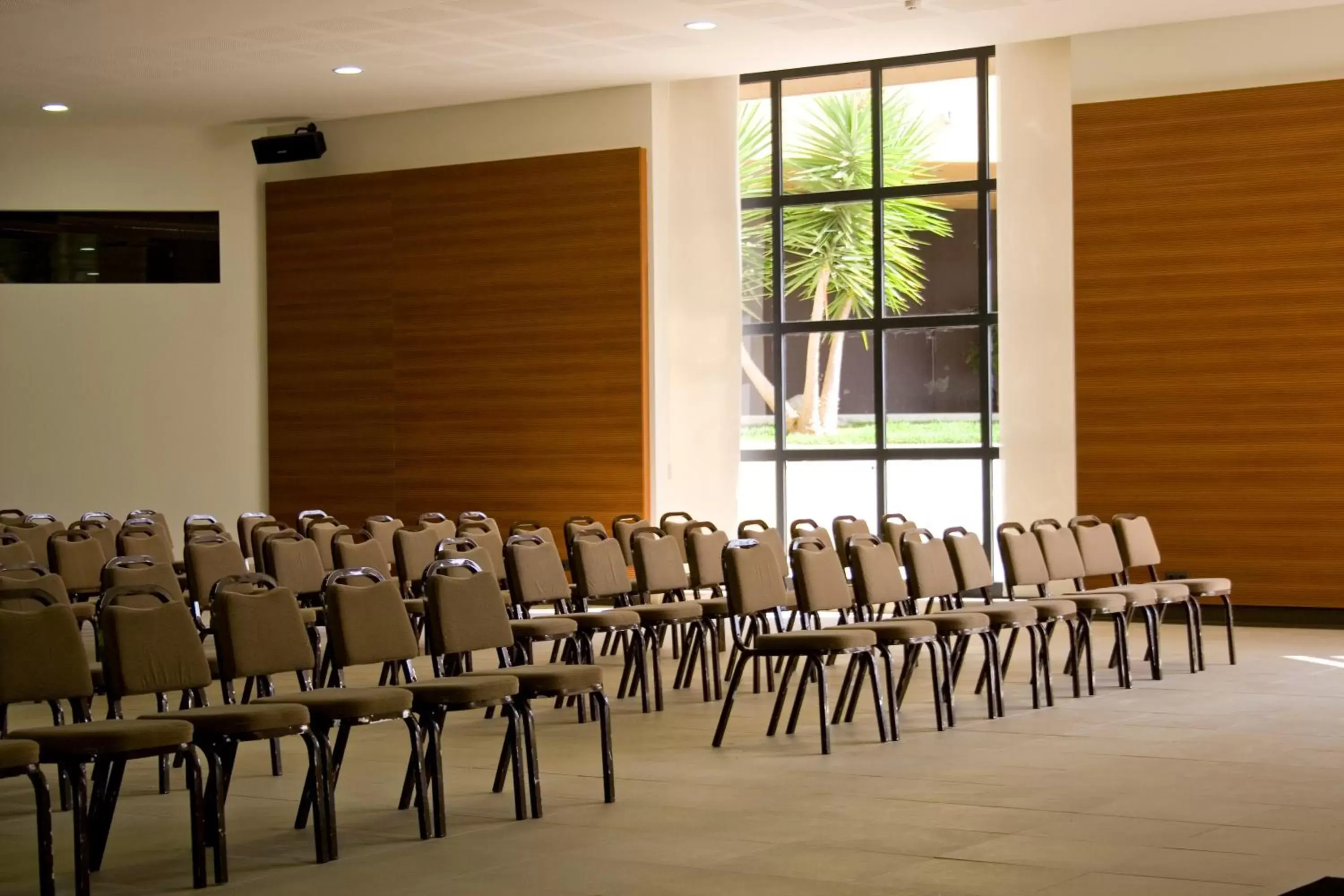 Lobby or reception in Evora Hotel