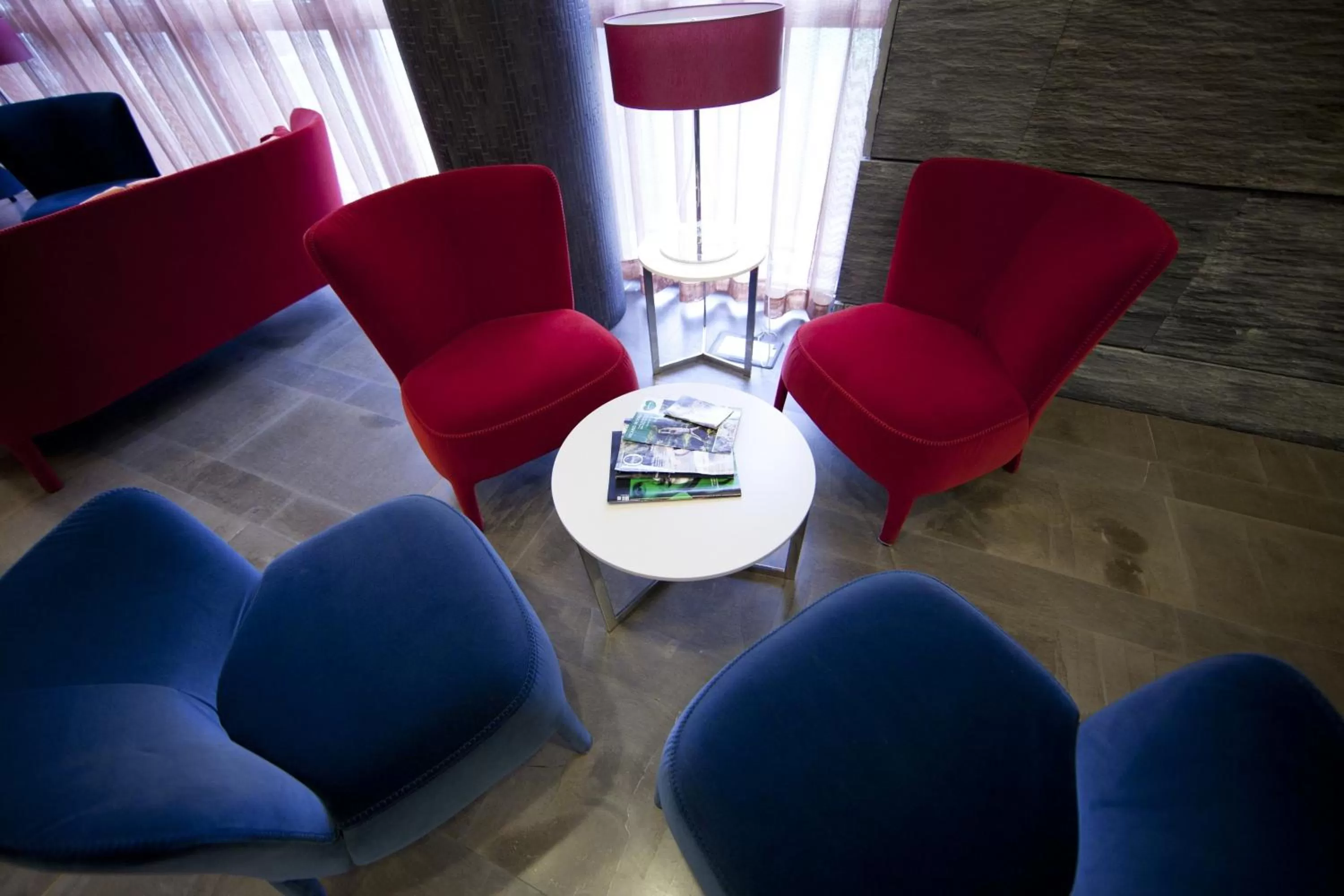 Lobby or reception in Crowne Plaza Verona Fiera by IHG