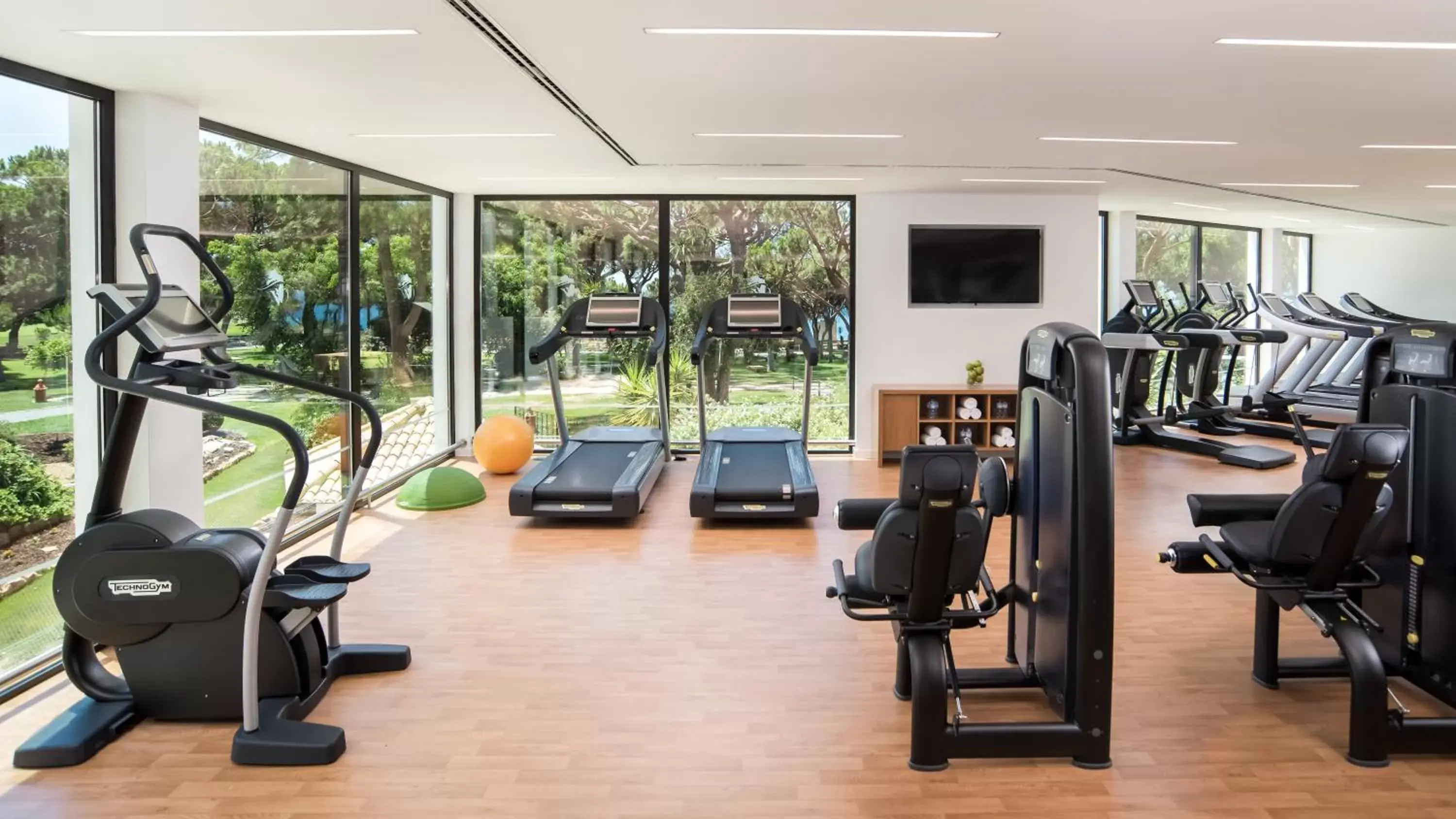 Fitness centre/facilities in Pine Cliffs Gardens Fitness centre/facilities in Pine Cliffs Gardens