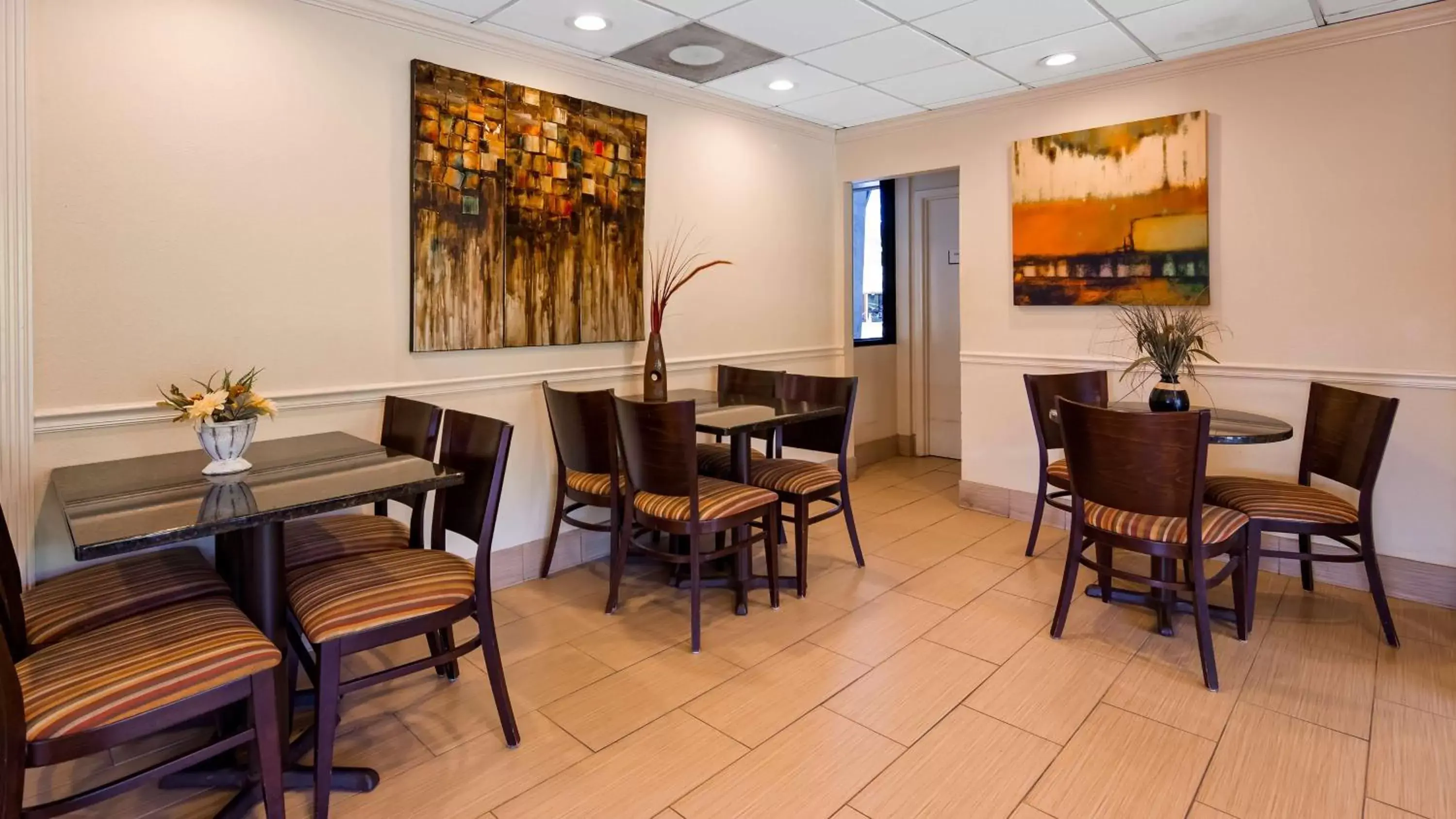 Dining area, Restaurant/Places to Eat in Best Western Dayton