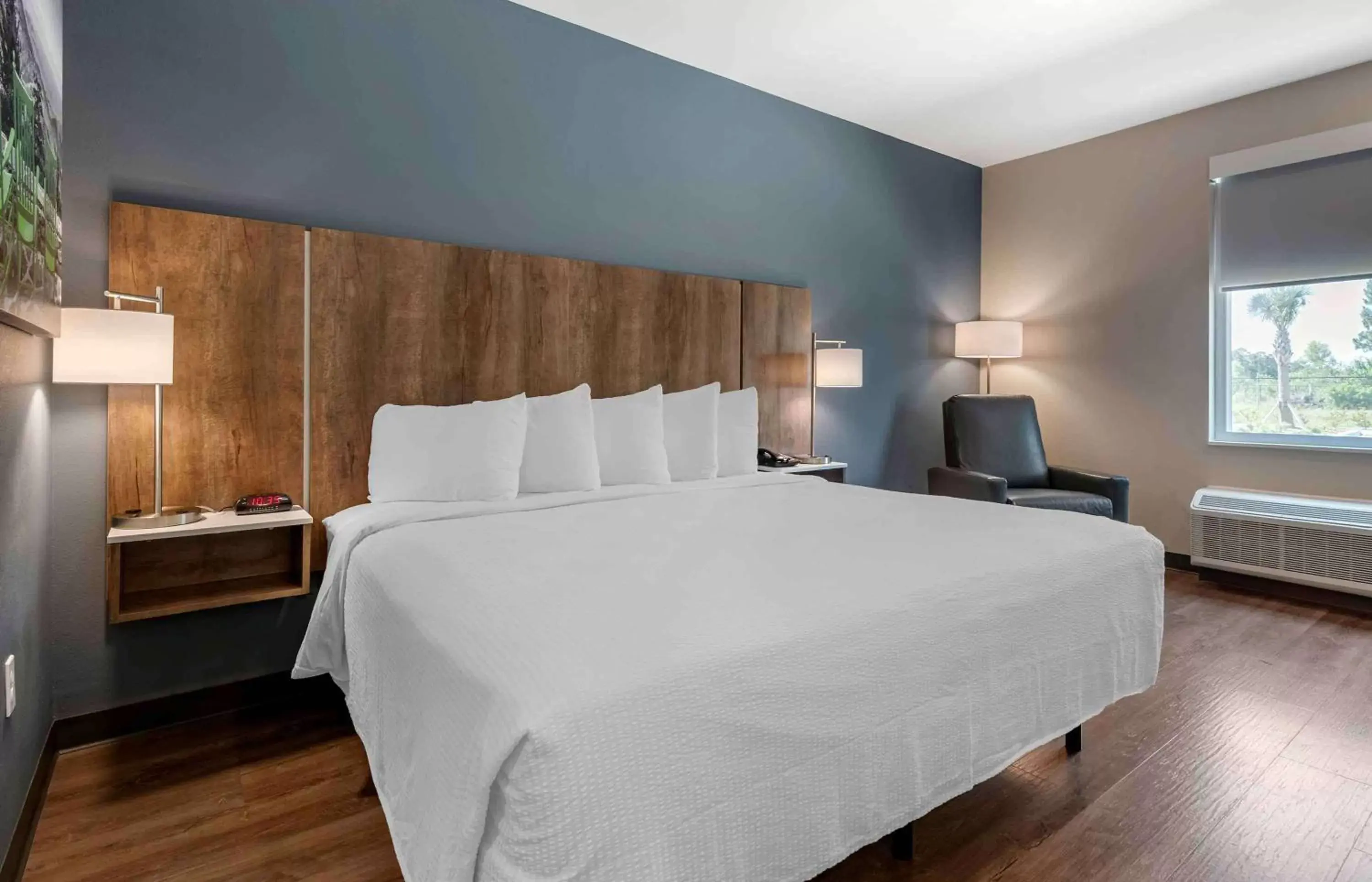Bedroom, Bed in Extended Stay America Premier Suites - Melbourne - I-95