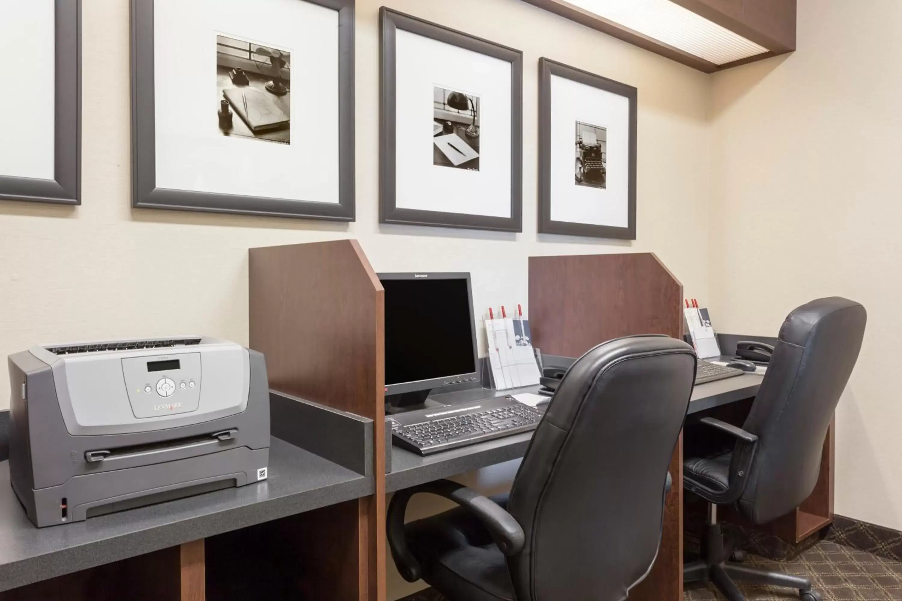Business facilities, Business Area/Conference Room in Ramada by Wyndham Weyburn