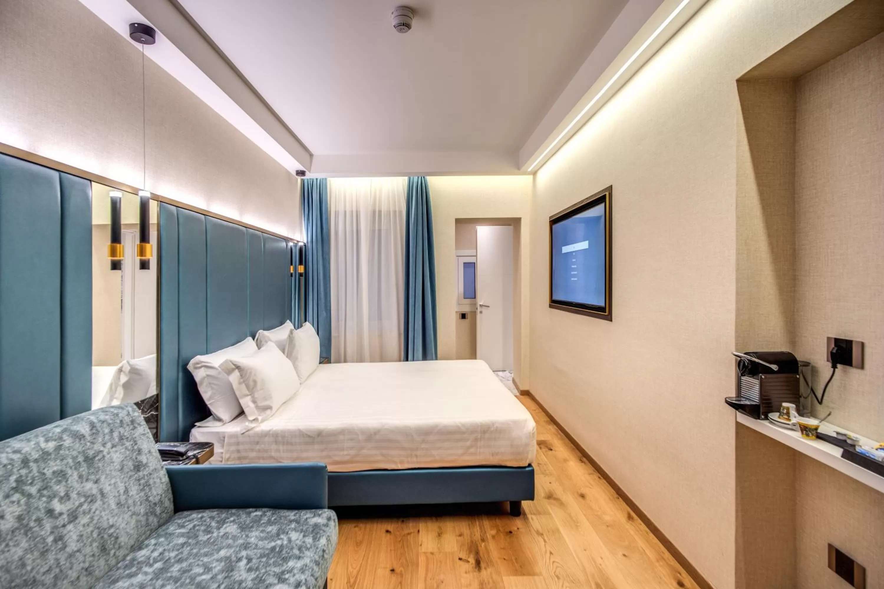 Bed in CC Palace Hotel