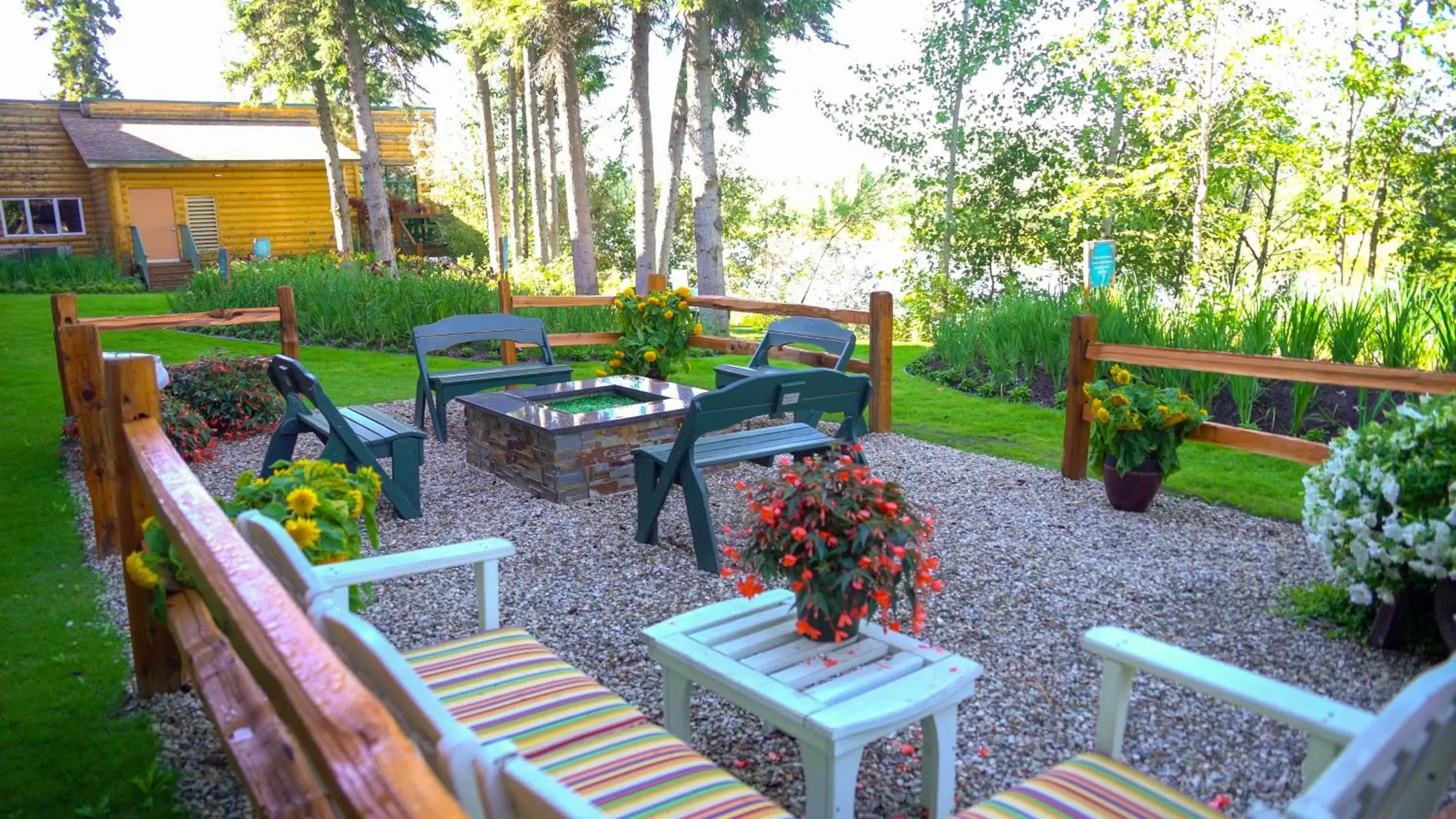 Garden in Pike's Waterfront Lodge