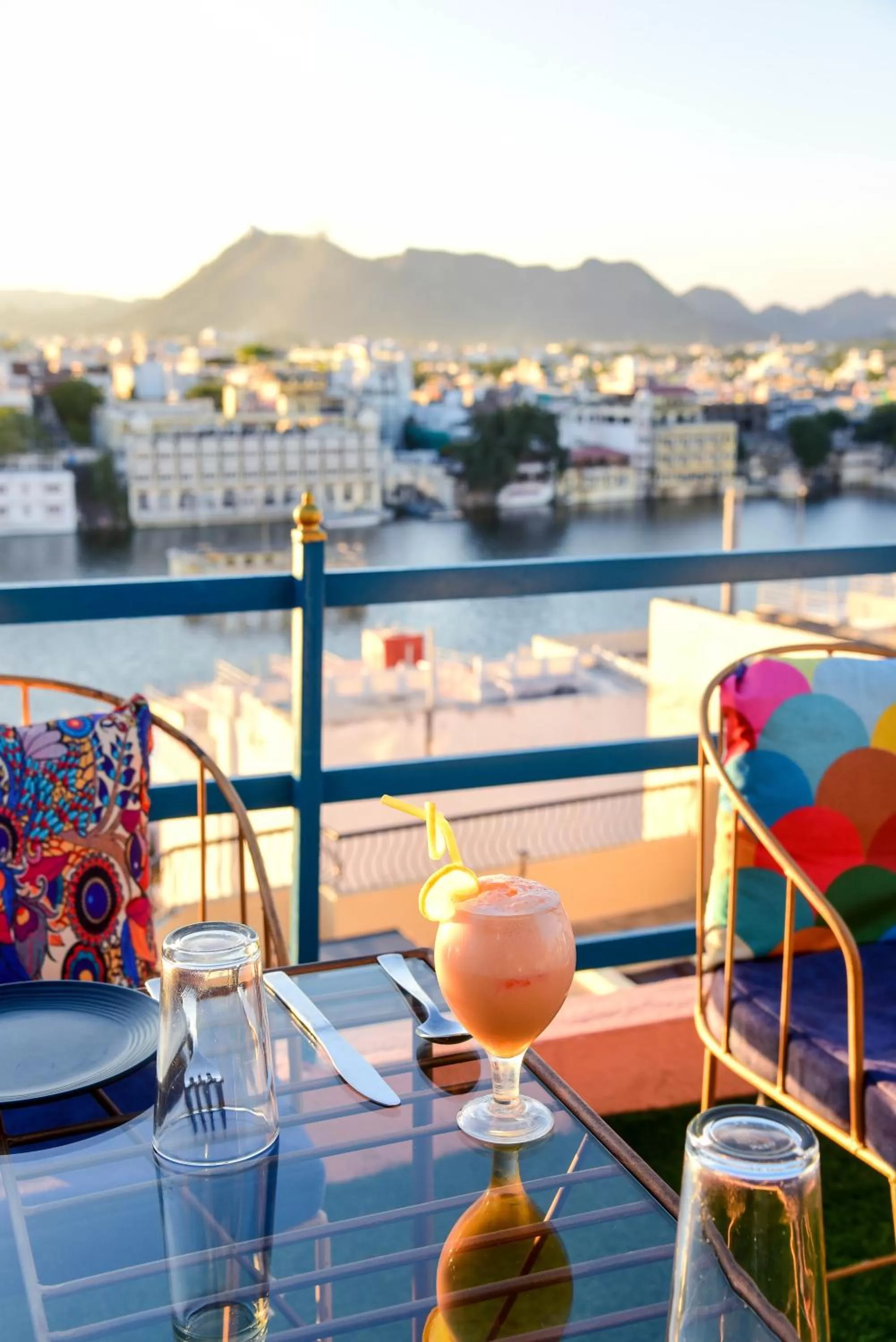 Drinks in Hotel Casa by the lake