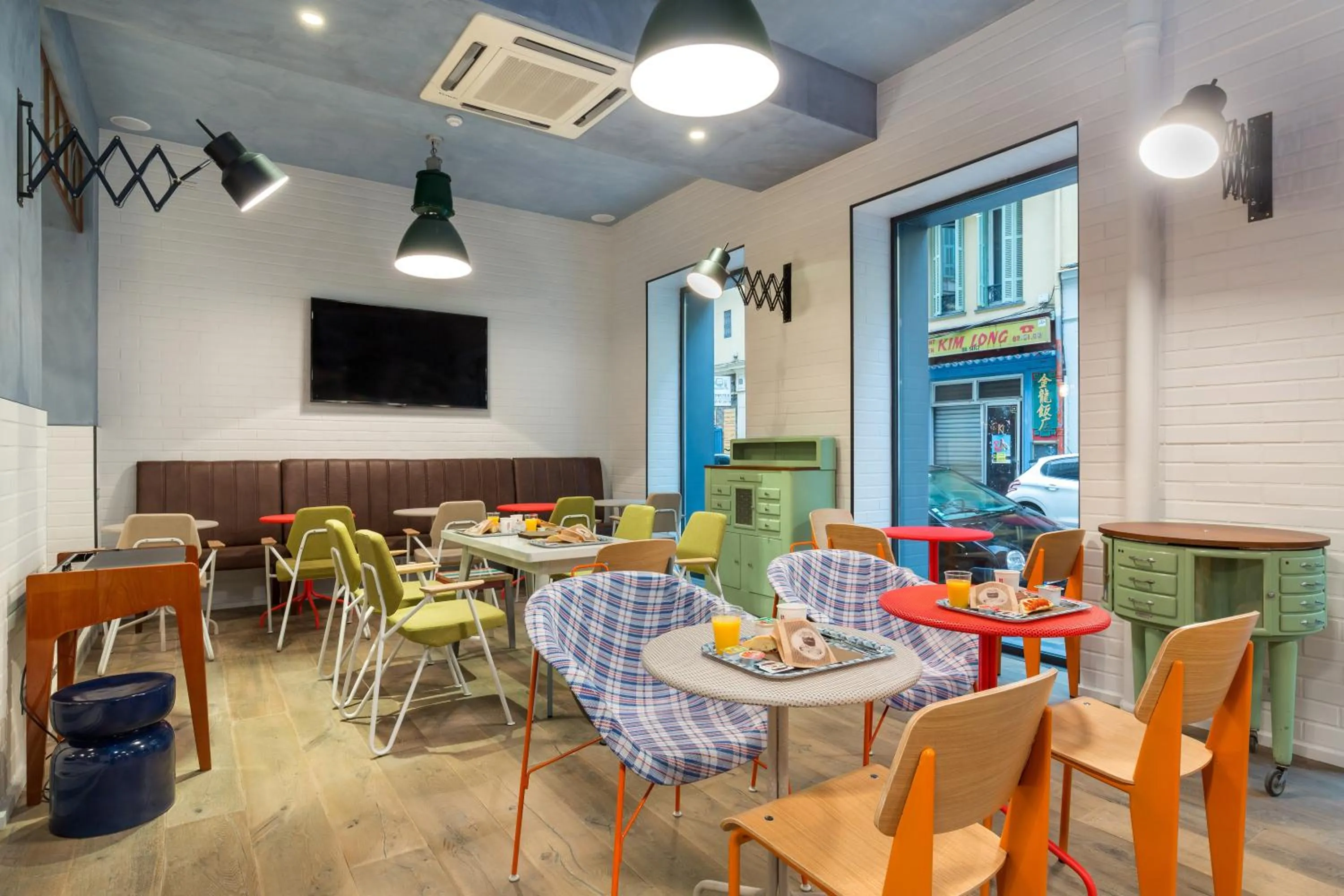 Buffet breakfast, Restaurant/Places to Eat in Hôtel Ozz by Happyculture