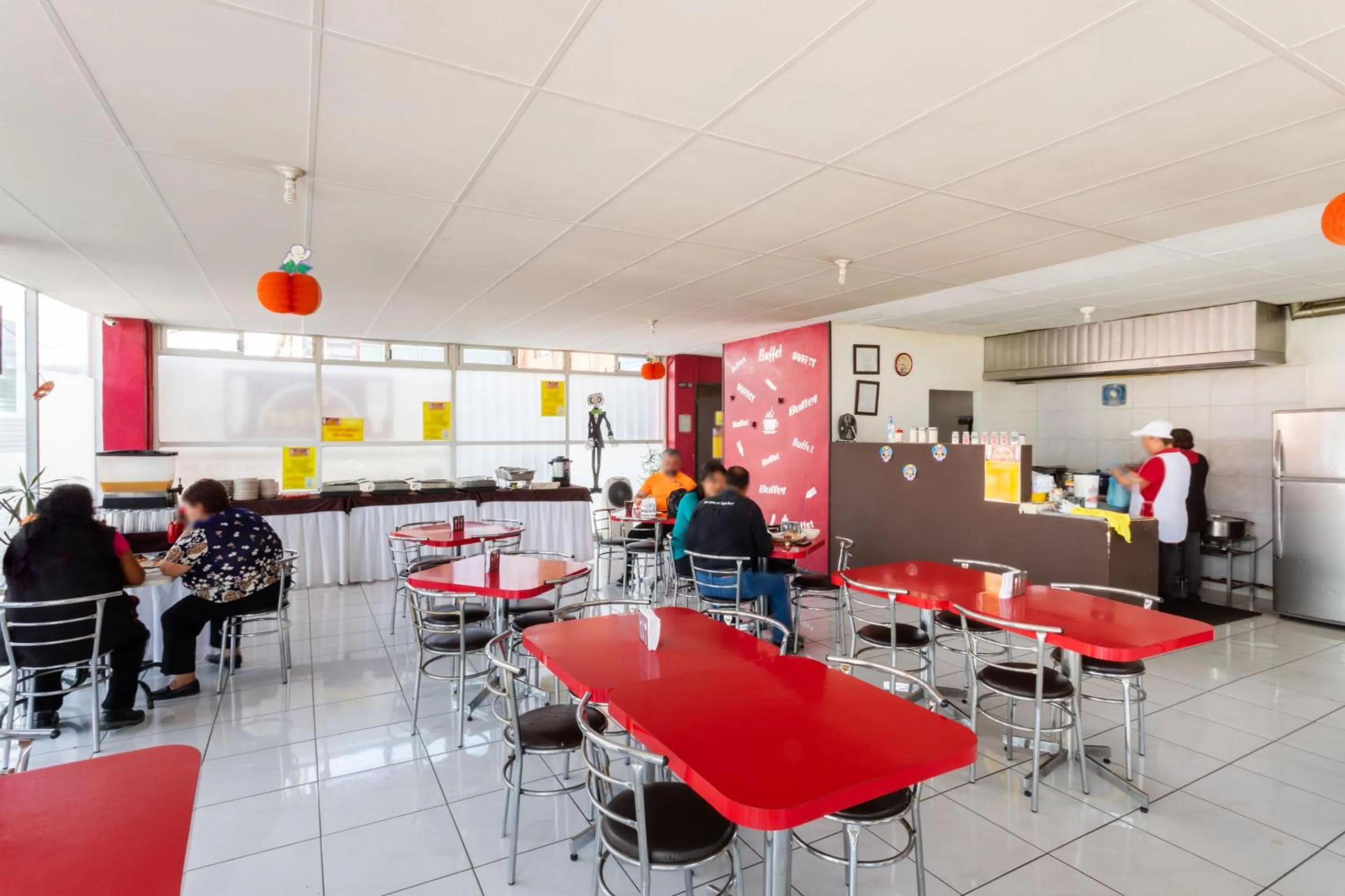 Restaurant/places to eat in Hotel Suites Puebla