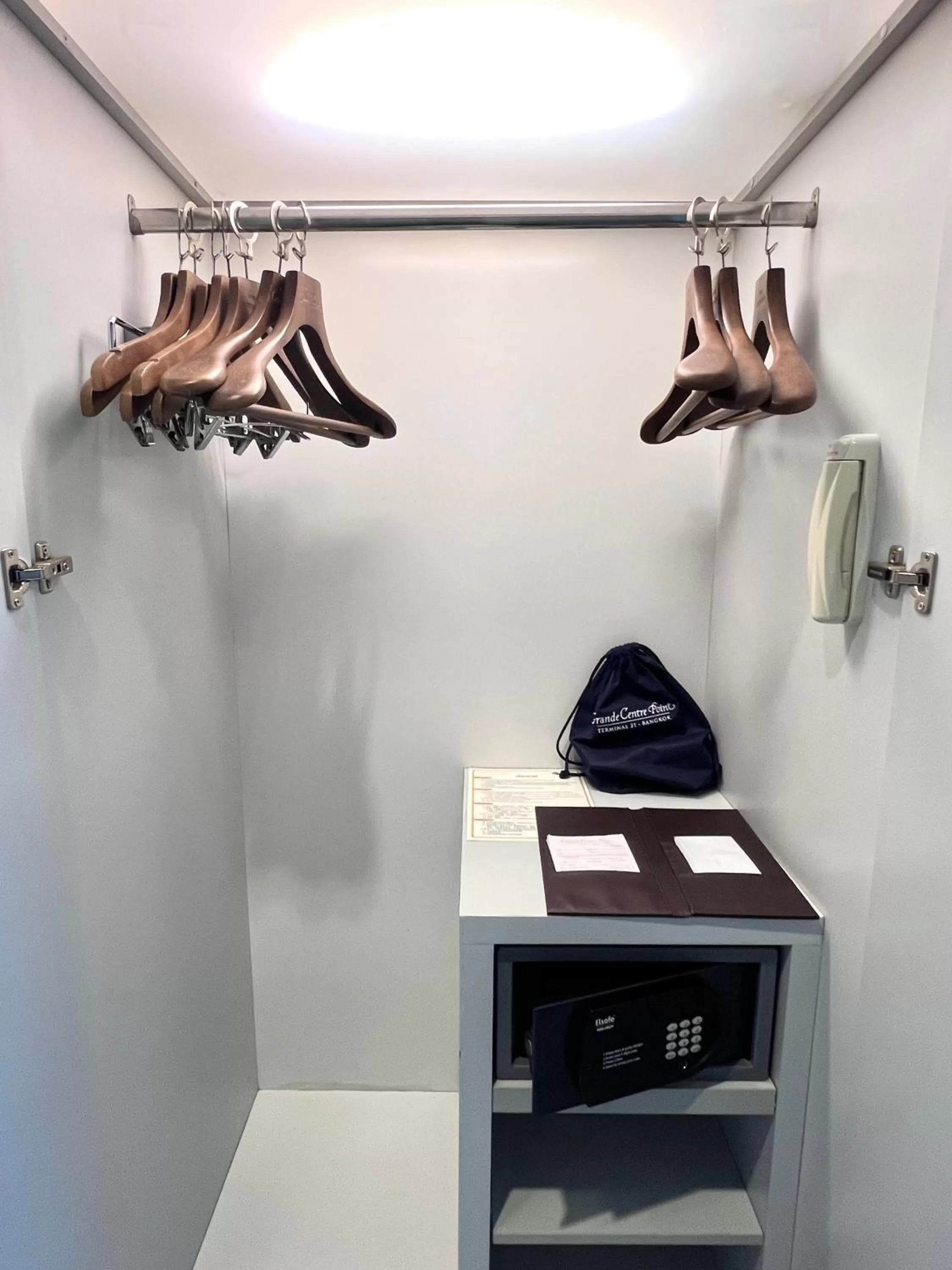 Guests in Grande Centre Point Hotel Terminal21