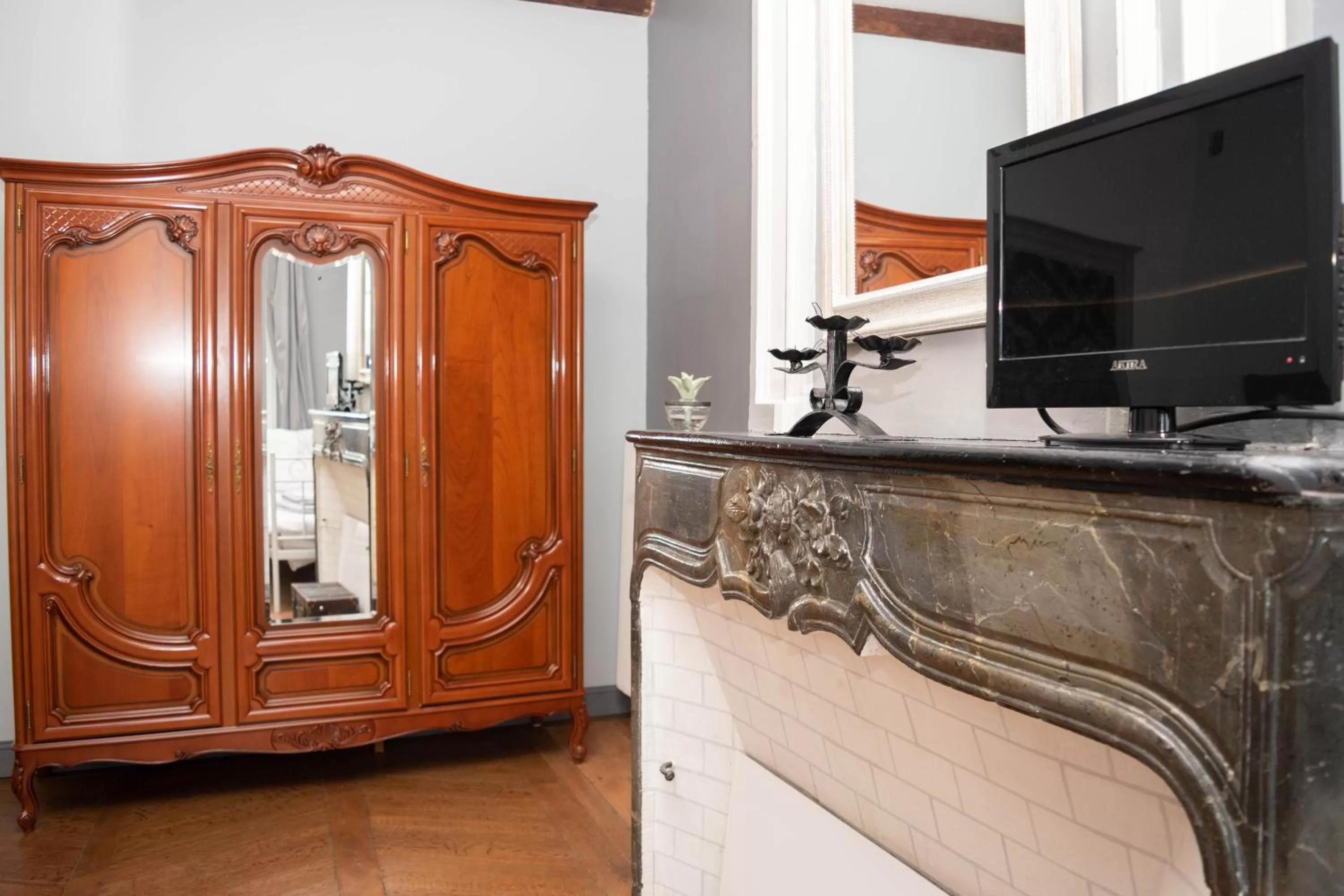 TV and multimedia in La Fée Maison