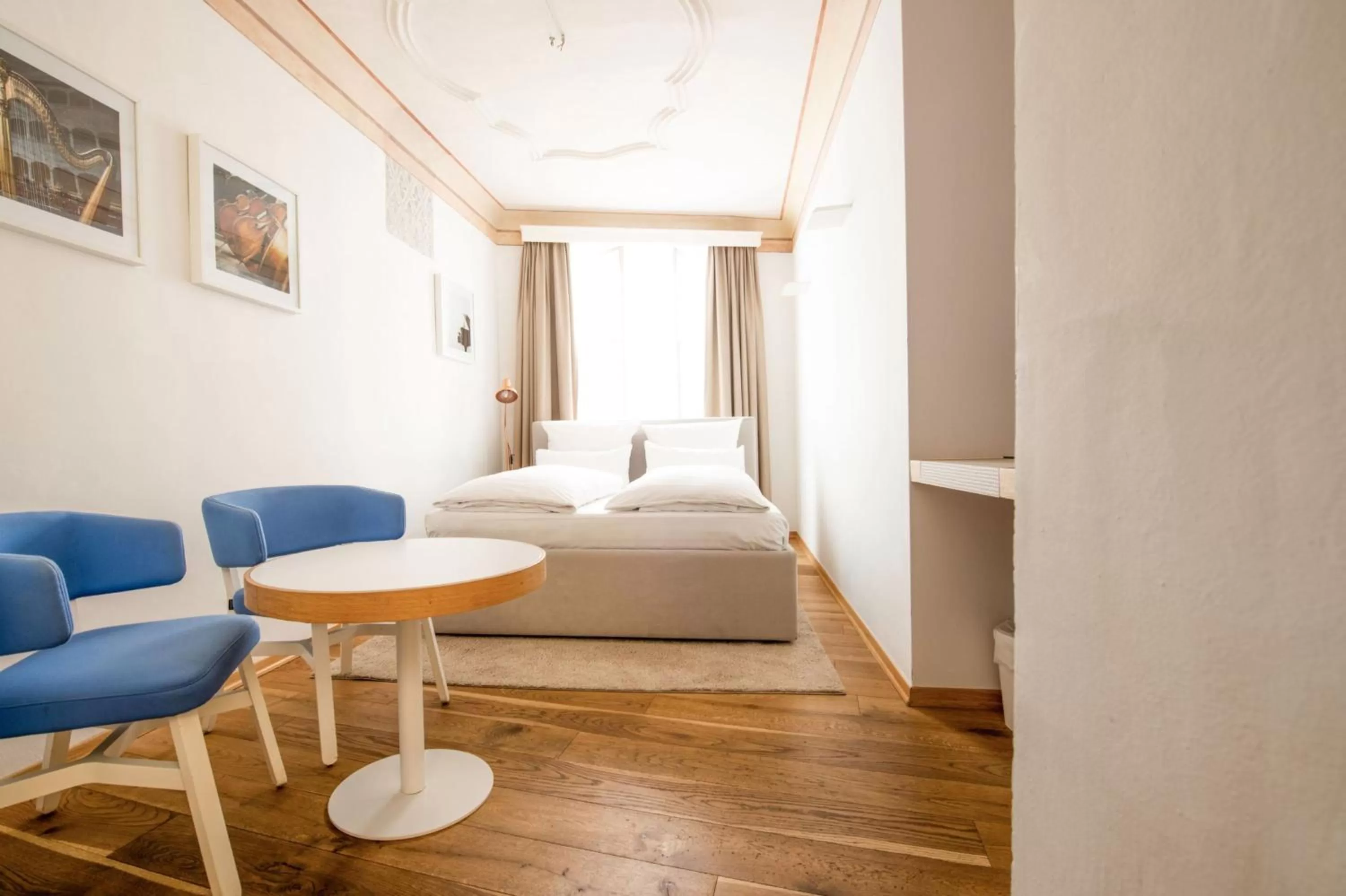 Photo of the whole room, Bed in Small Luxury Hotel Goldgasse