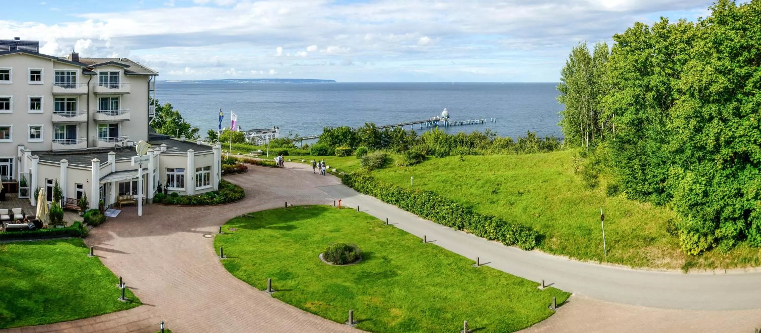Facade/entrance in Hotel Bernstein