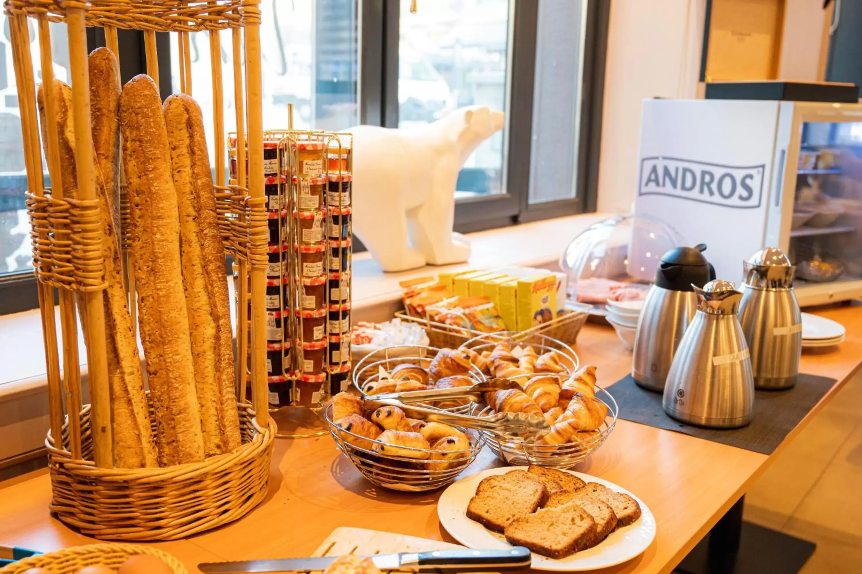 Buffet breakfast in Logis Hotel Darcy Dijon Centre