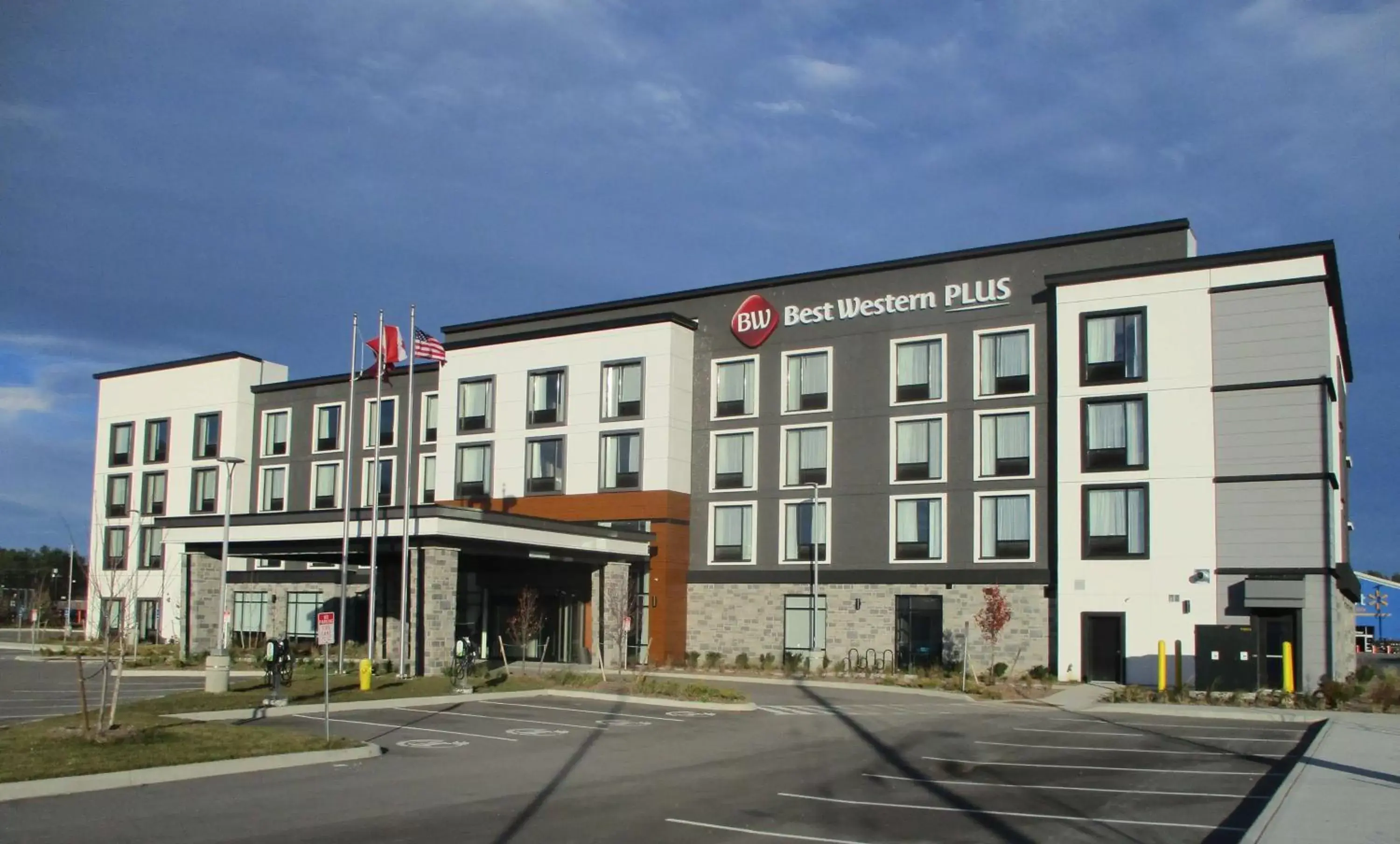 Property Building in Best Western Plus Parry Sound