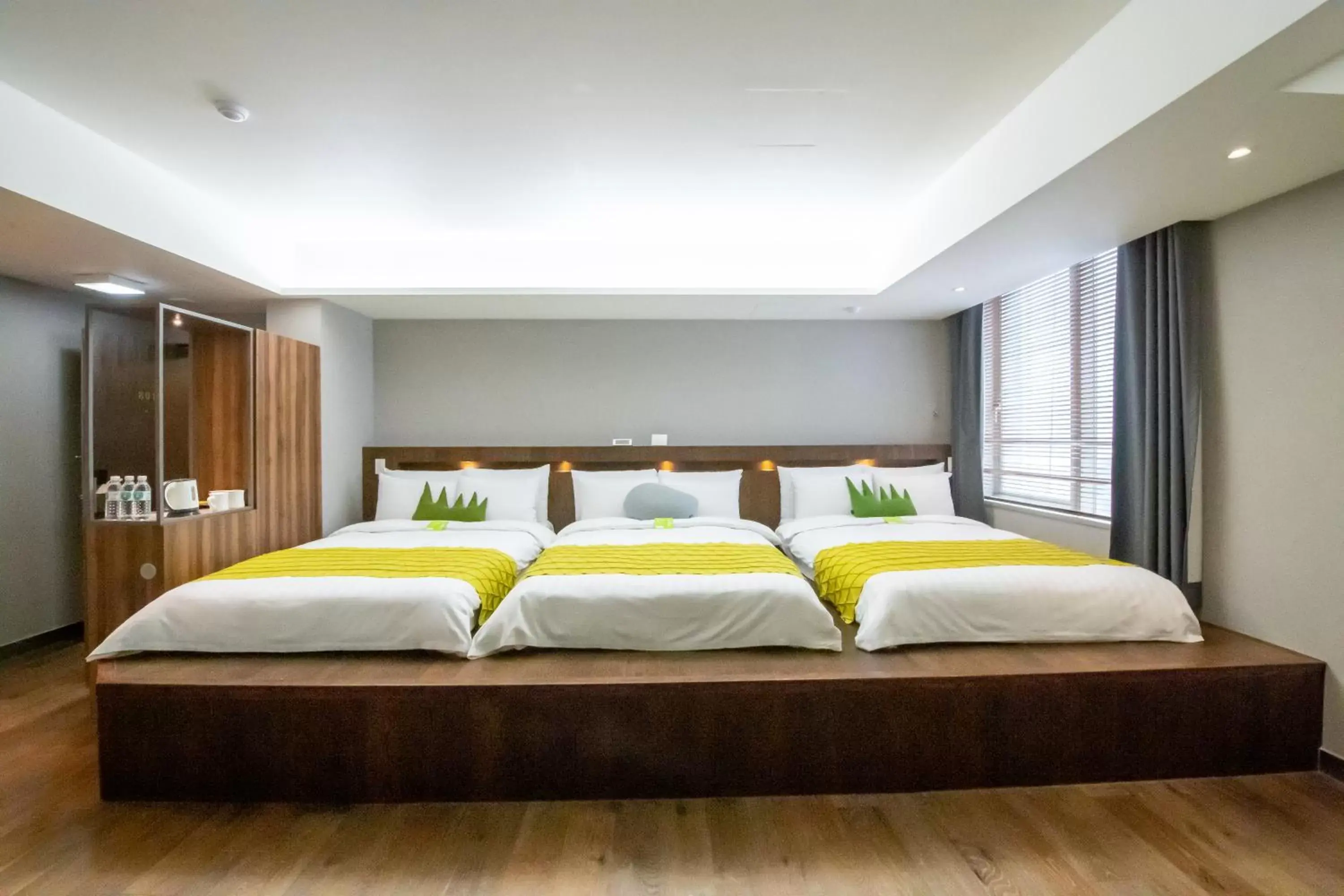 Bed in Metro Hotel Myeongdong