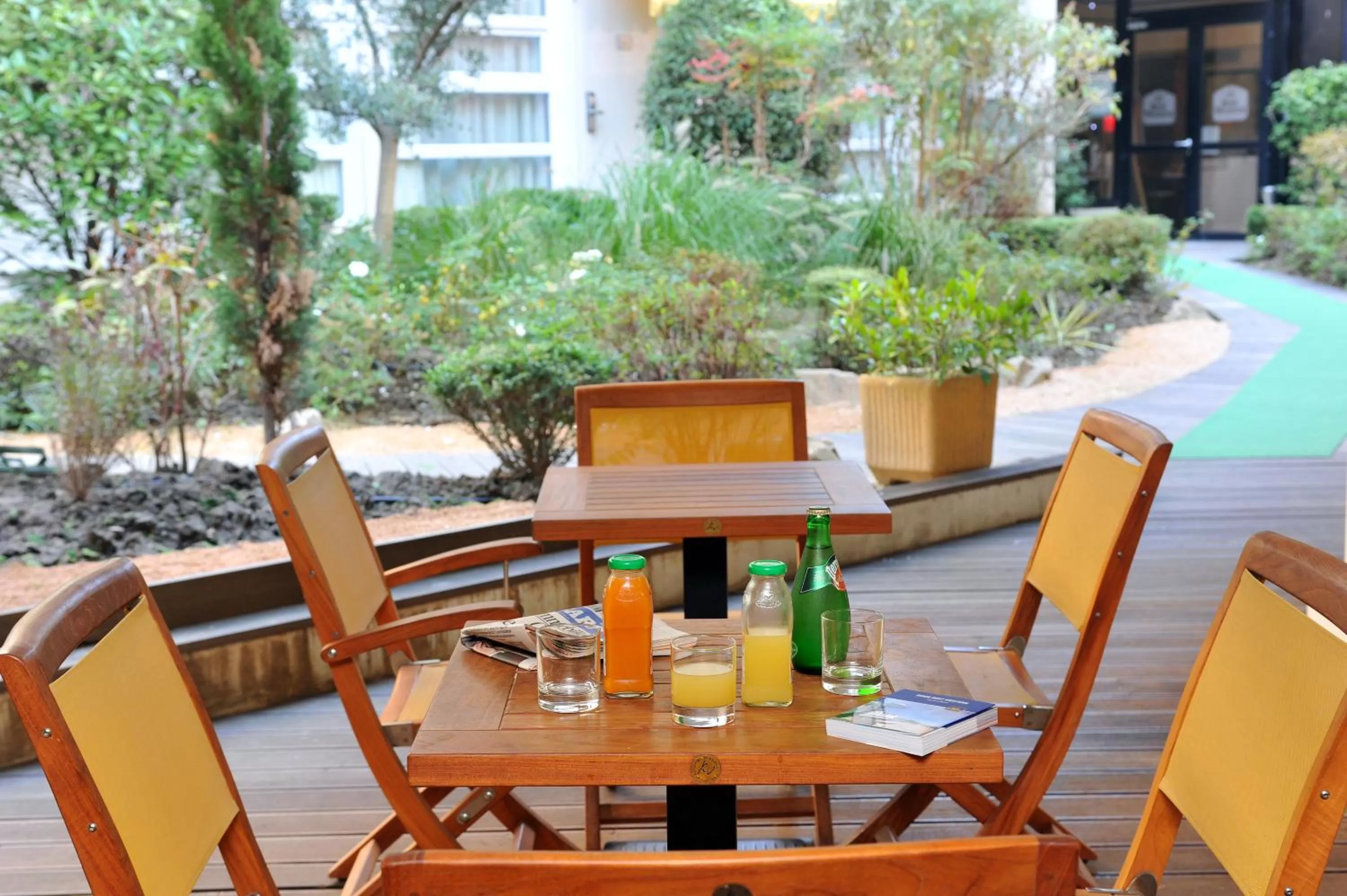 Patio in Best Western Crequi Lyon Part Dieu