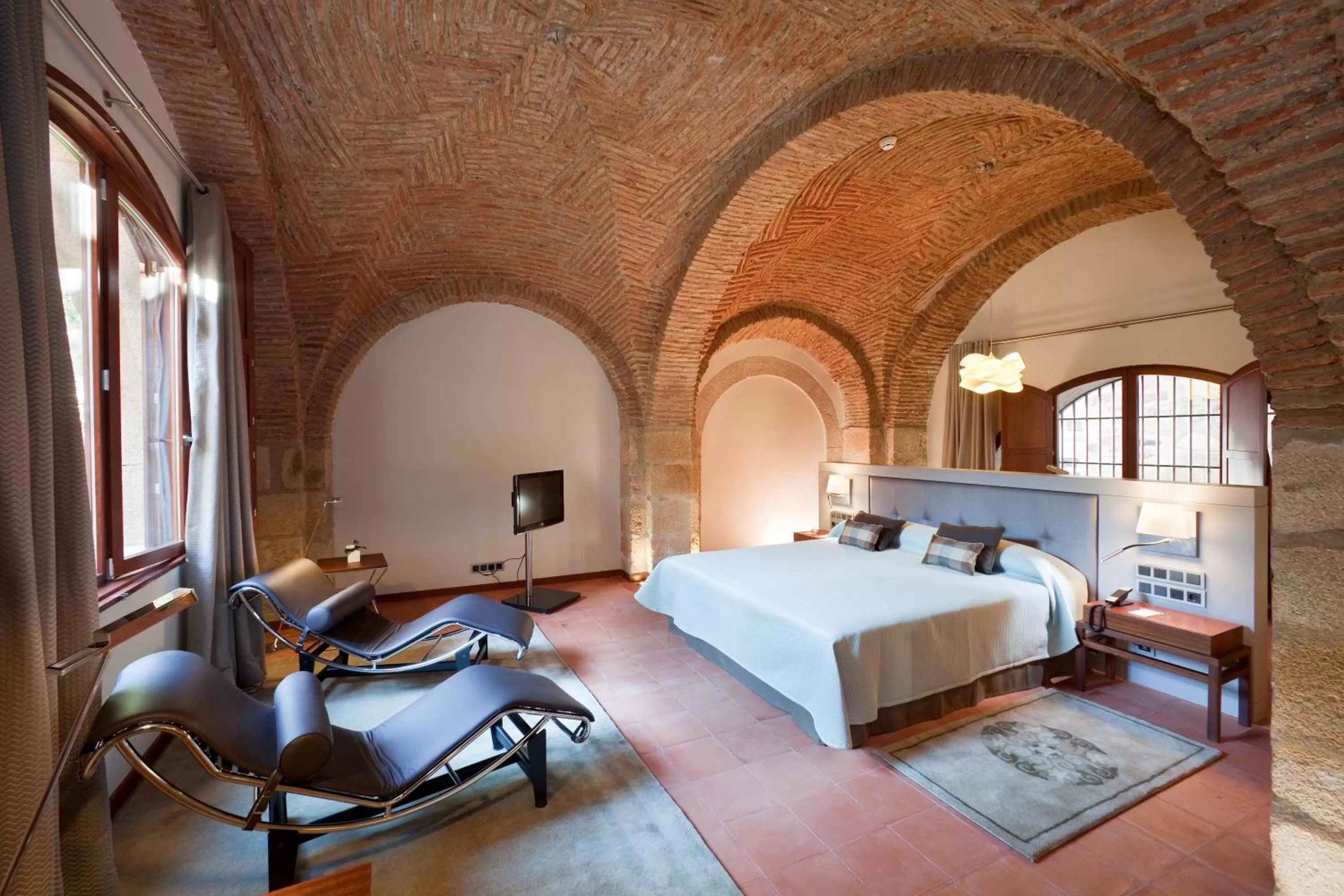 TV and multimedia, Bed in Parador de Caceres