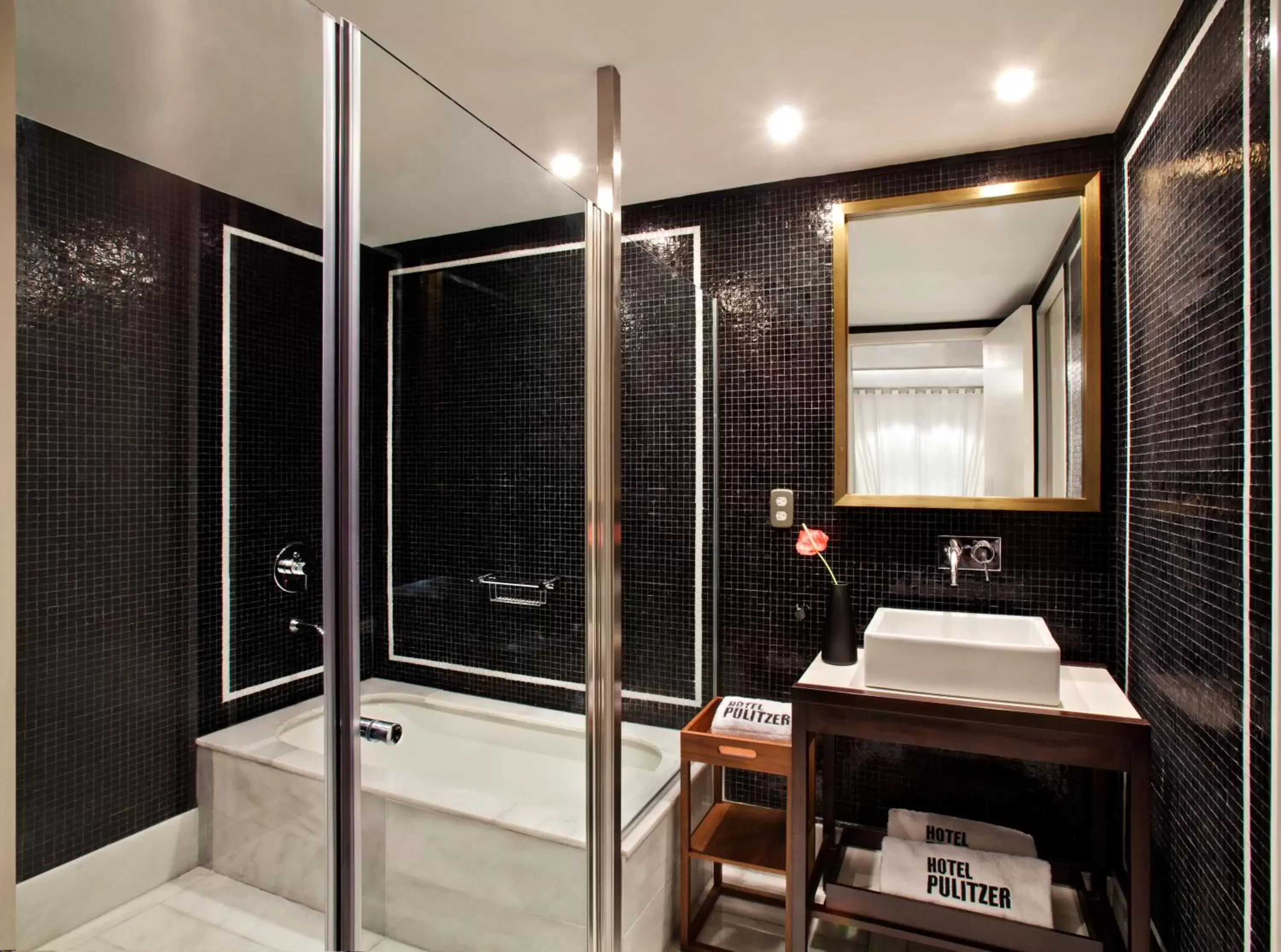 Bathroom in Hotel Pulitzer Buenos Aires