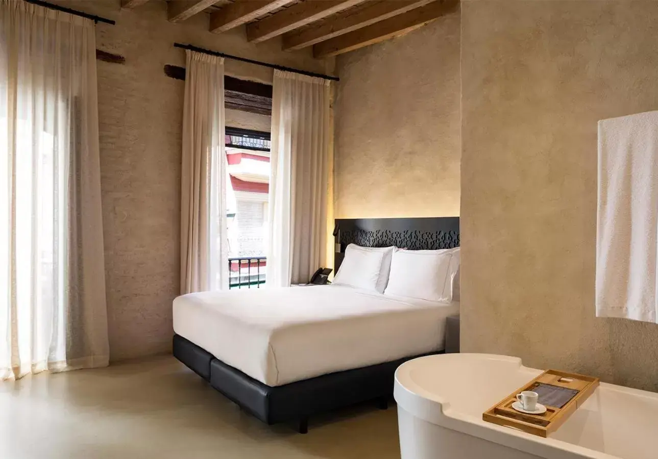 Grand Deluxe Double Room in EME Catedral Mercer Hotel Grand Deluxe Double Room in EME Catedral Mercer Hotel