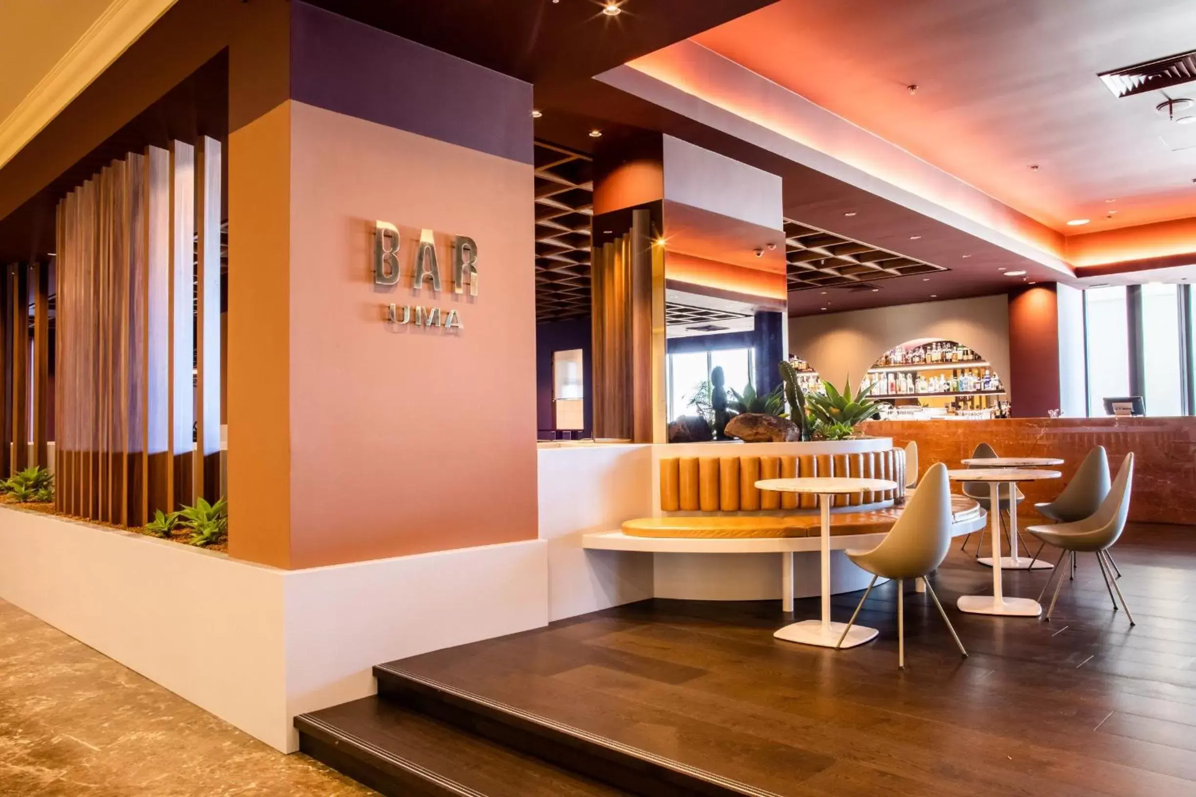 Lounge or bar in Pan Pacific Perth