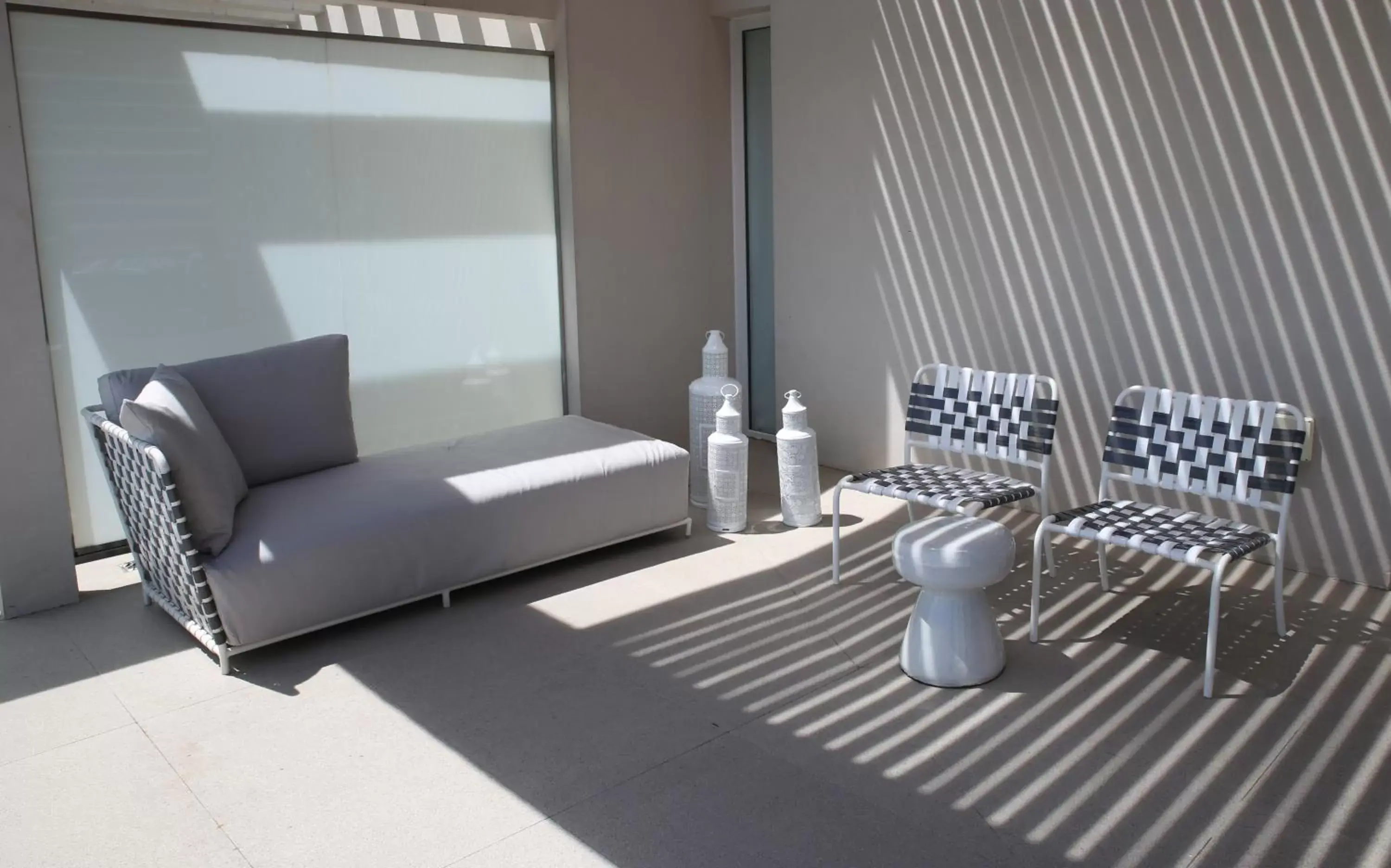 Balcony/Terrace, Seating Area in Ilum Experience Home
