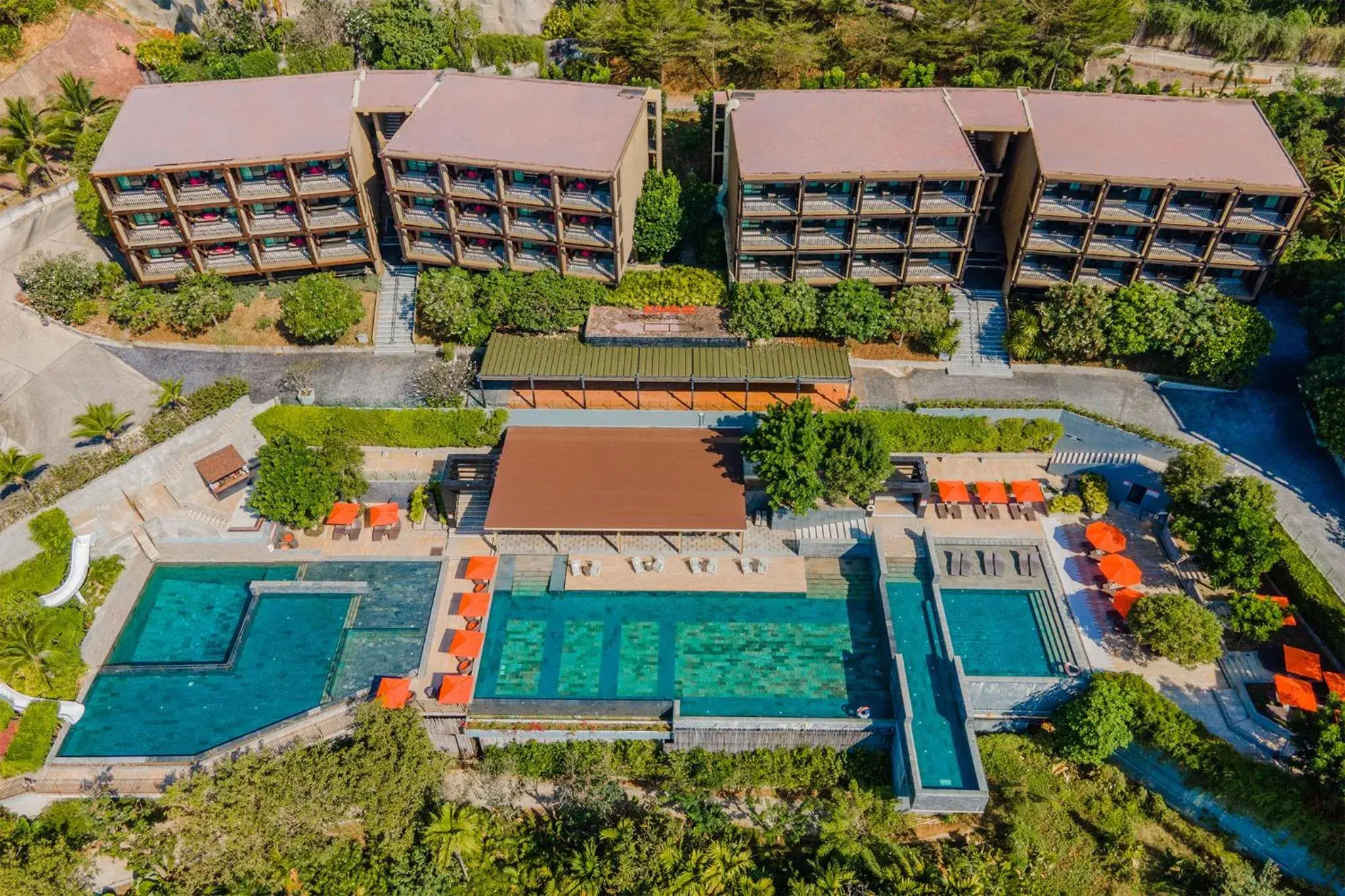 Property building in Sunsuri Phuket - SHA Plus Property building in Sunsuri Phuket - SHA Plus