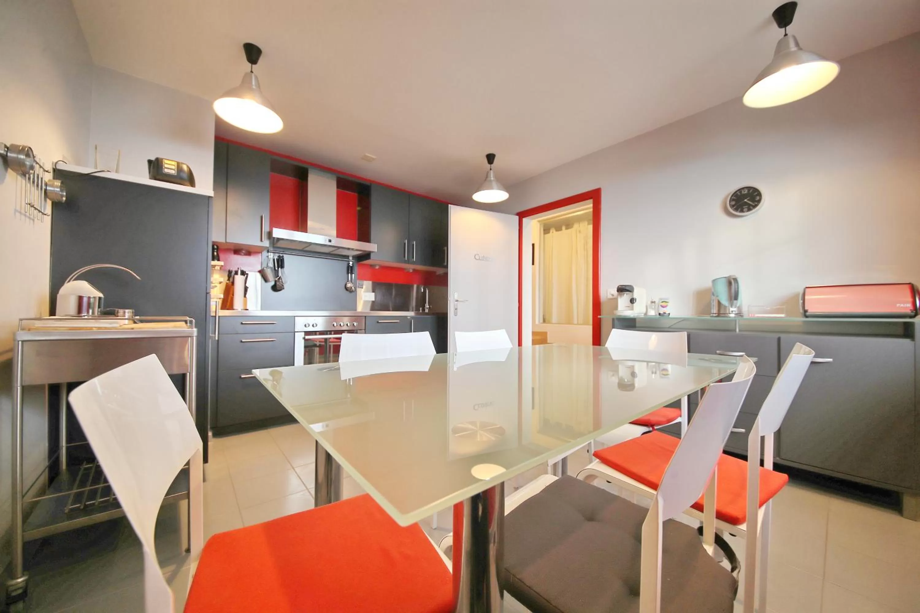 Kitchen/Kitchenette in B&B Corseaux Beach & Riviera Beach