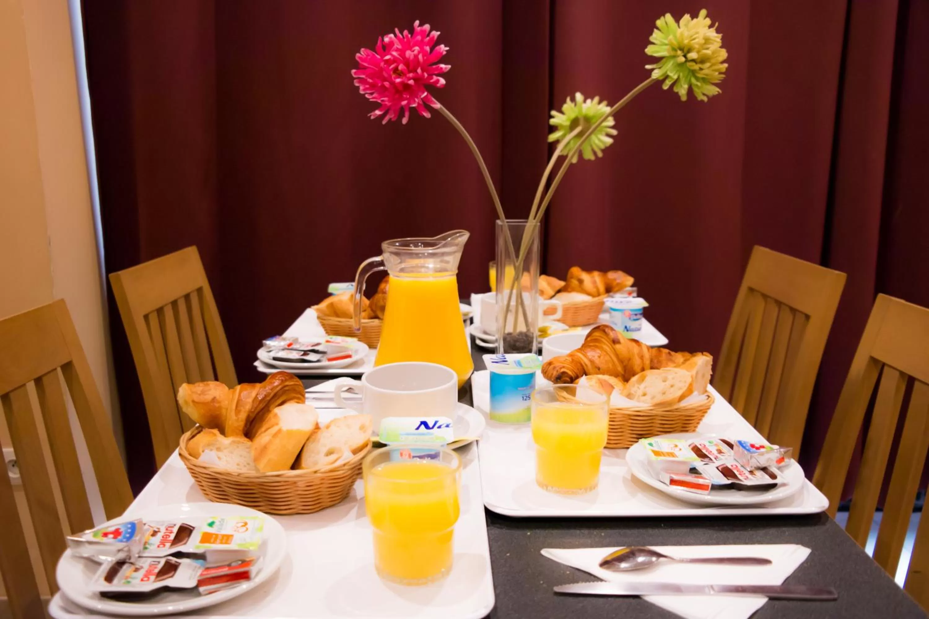 Continental breakfast in Hotel Audran