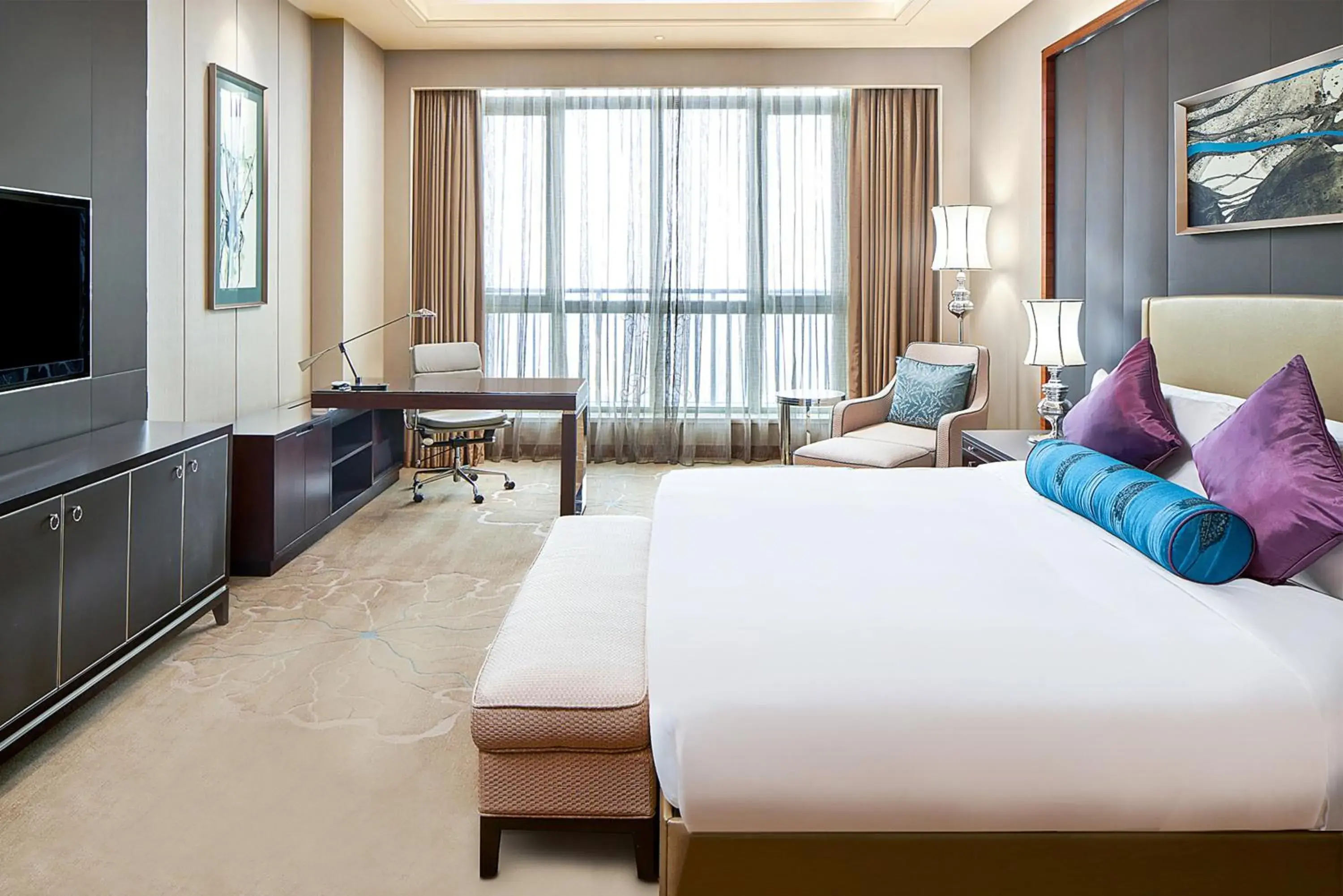 Photo of the whole room, Bed in Crowne Plaza Tianjin Jinnan, an IHG Hotel