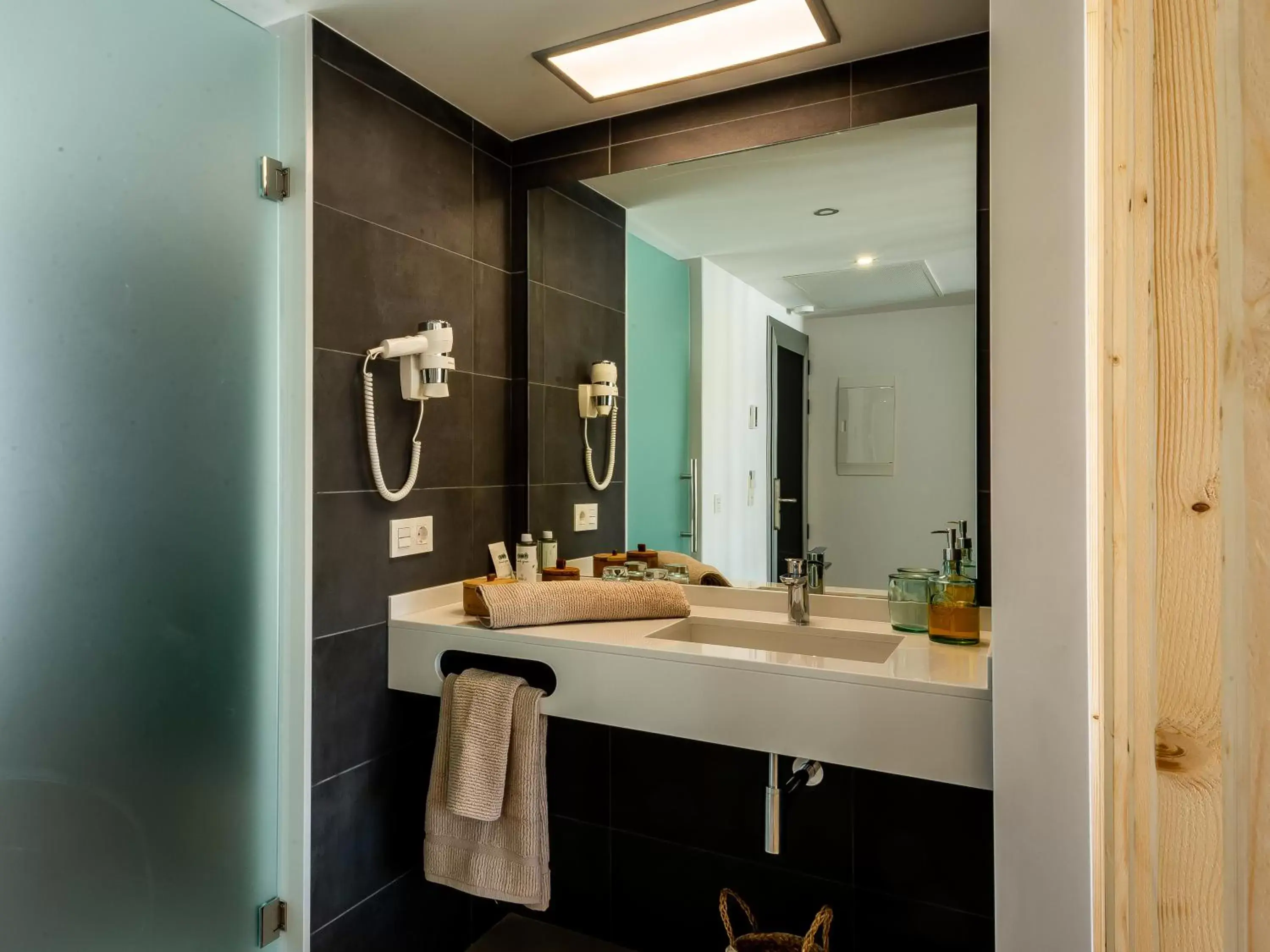 Bathroom in Hotel Taimar Bathroom in Hotel Taimar