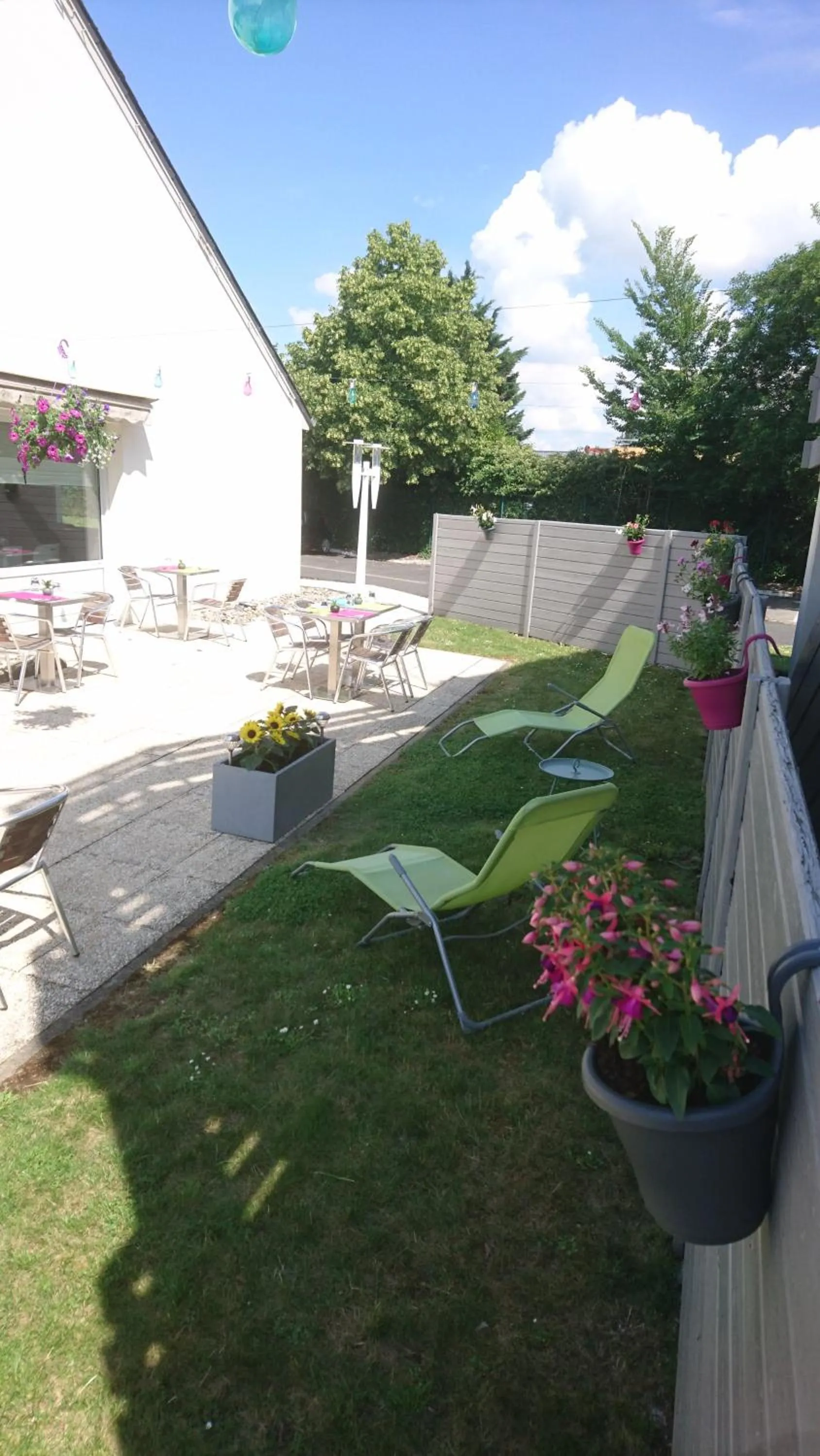 Patio in Campanile Tours Sud - Chambray-Les-Tours