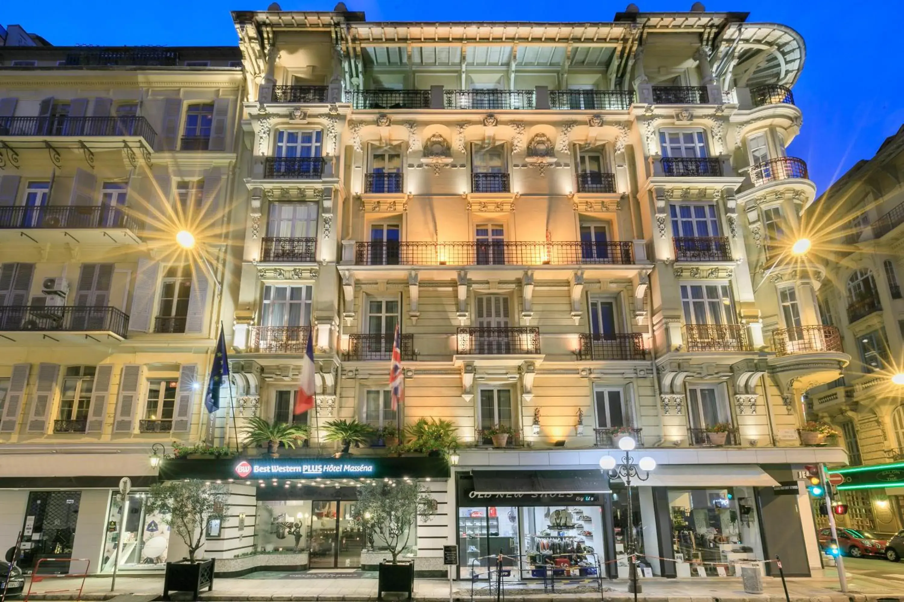 Facade/entrance, Property Building in Best Western Plus Hôtel Massena Nice