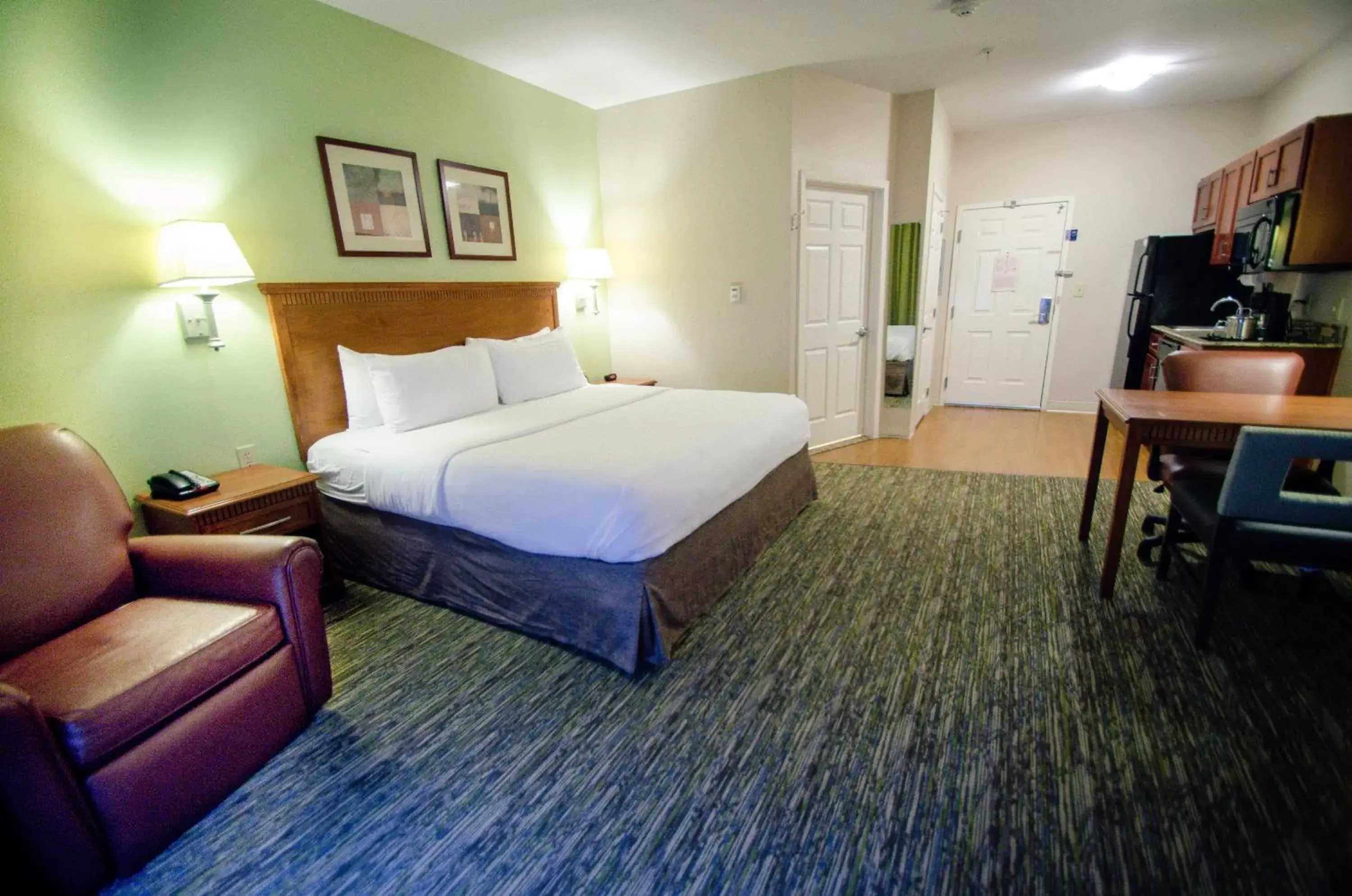 Photo of the whole room in Candlewood Suites Temple, an IHG Hotel